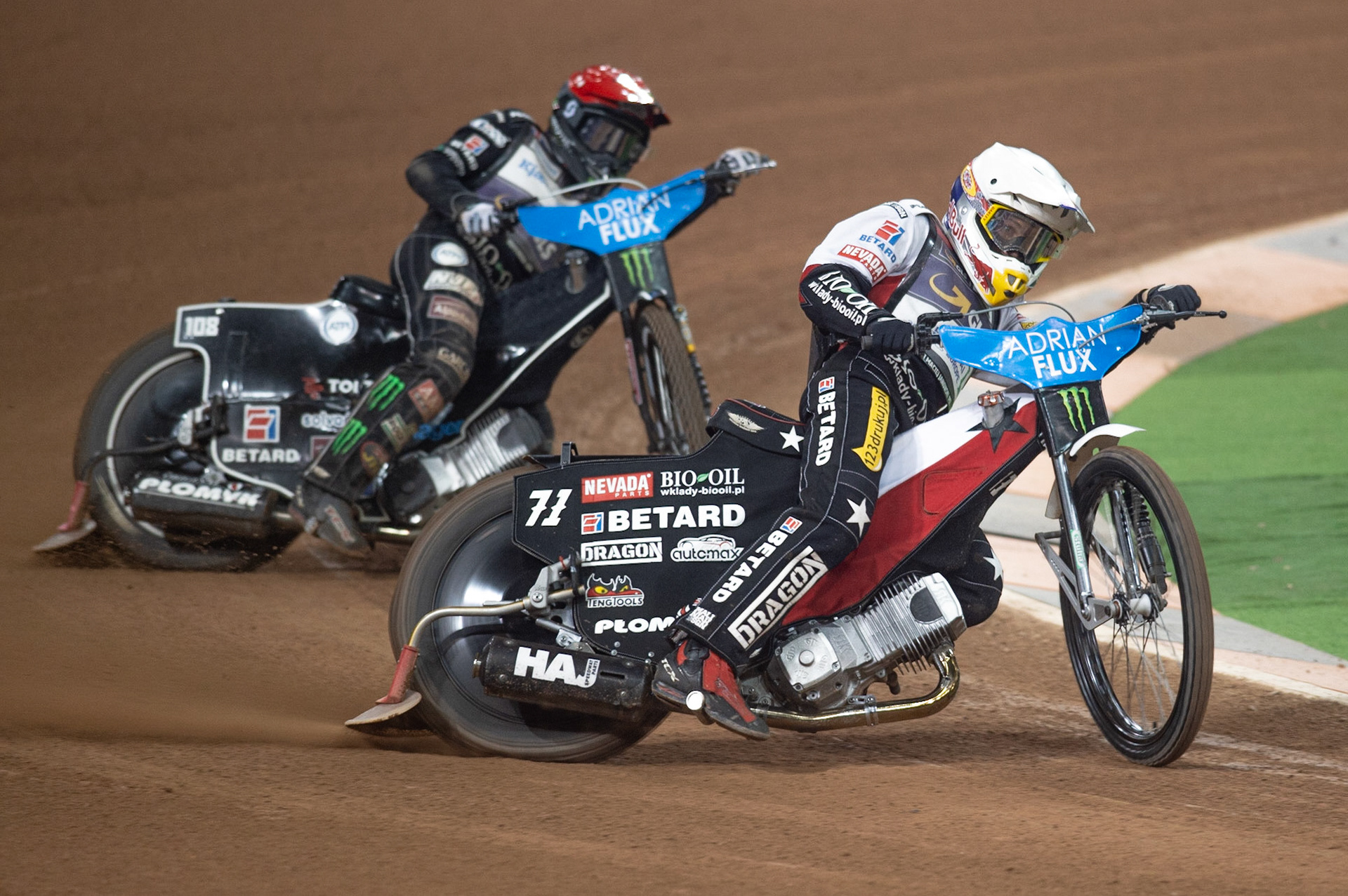 CARDIFF,WALES Maciej Janowski (White) leads 108\ (Blue) during the ADRIAN FLUX BRITISH FIM SPEEDWAY GRAND PRIX at the Principality Stadium, Cardiff on Saturday 21st September 2019. (Credit: Ian Charles | MI News)