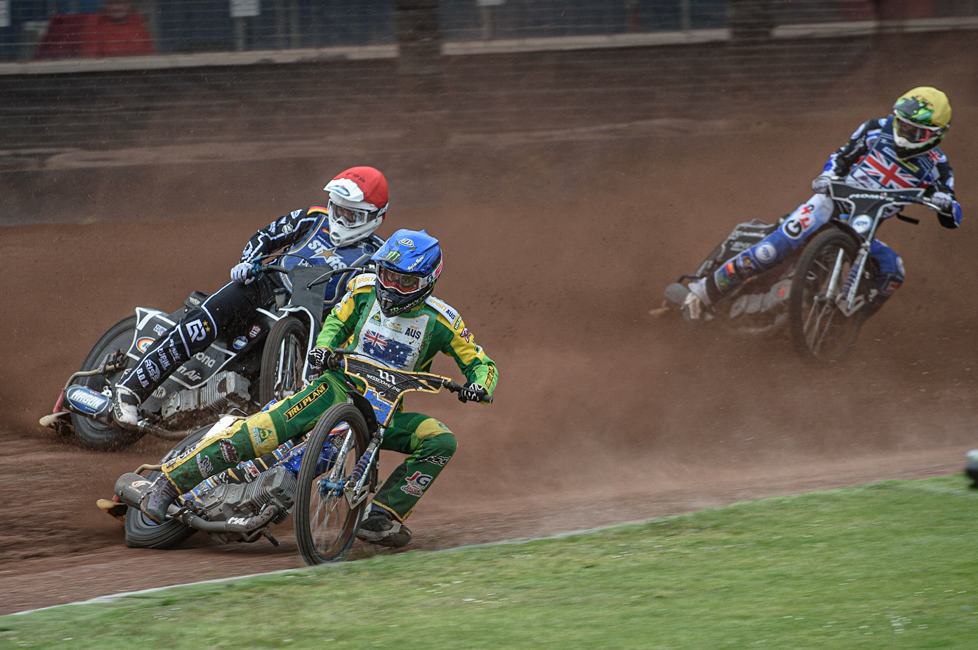 GLASGOW, UK. JUNE 19TH.  Chris Holder (Australia) (Blue) leads Erik Riss (Germany) (Red) and Dan Bewley (Great Britain) (Yellow) during the FIM Speedway Grand Prix Qualifying Round at the Peugeot Ashfield Stadium, Glasgow on Saturday 19th June 2021. (Credit: Ian Charles | MI News)