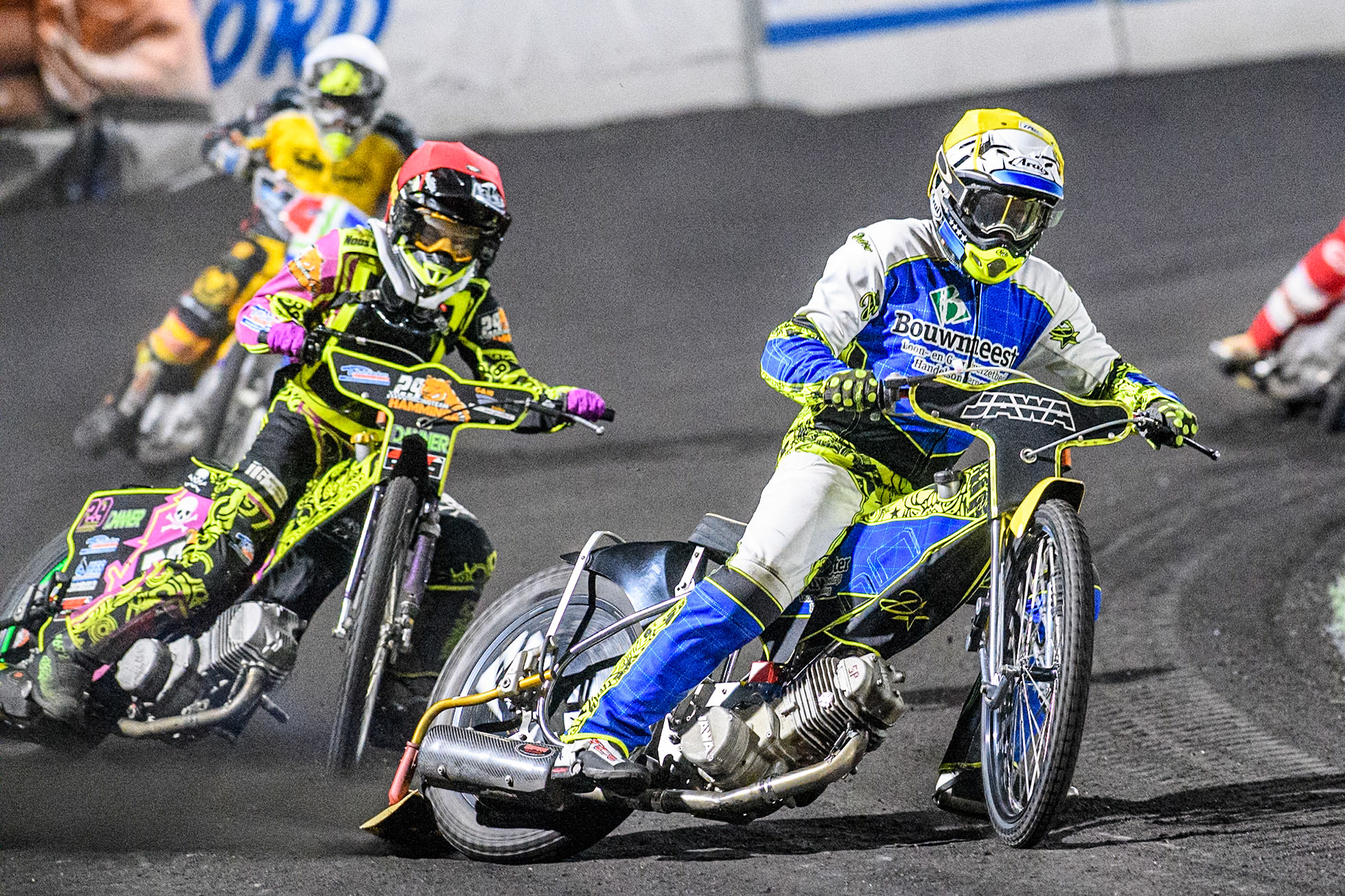 Wiebo Boumeester in Yellow leading Dominic Hamming in Red and Remon Huizinga in White in the Veenoord Bokaal Support Class during the Golden JOPA Helmet at Sportpark Veenoord, Veenoord, Netherlands on Saturday 21st September 2024. (Photo: Ian Charles | MI News)