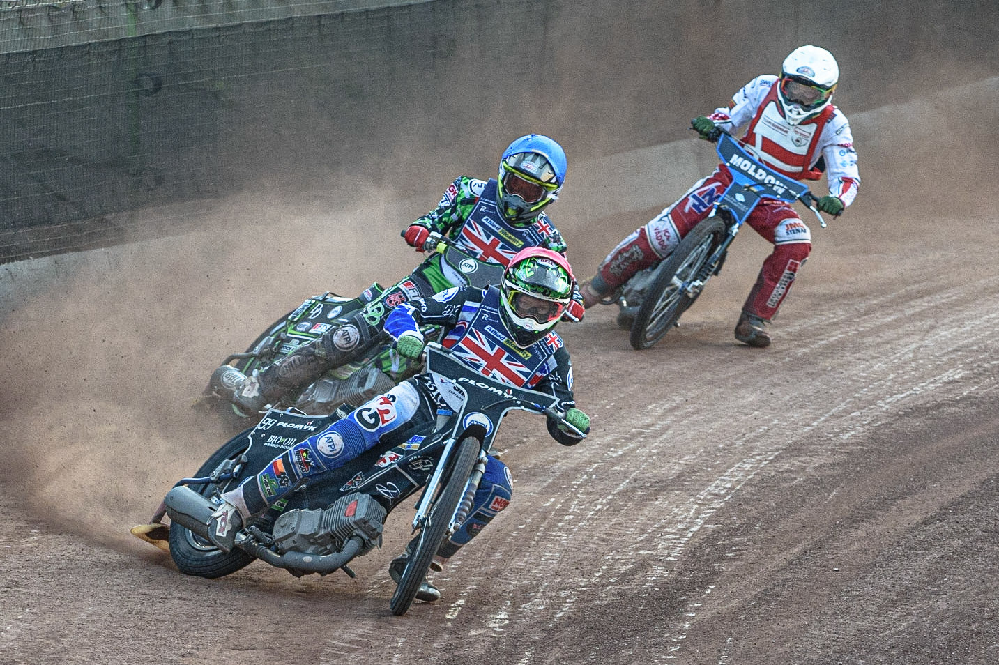 GLASGOW, UK. JUNE 19TH.  Dan Bewley (Great Britain) (Red) leads Charles Wright (Great Britain) (Blue) and Rasmus Jensen (Denmark) (White) during the FIM Speedway Grand Prix Qualifying Round at the Peugeot Ashfield Stadium, Glasgow on Saturday 19th June 2021. (Credit: Ian Charles | MI News)