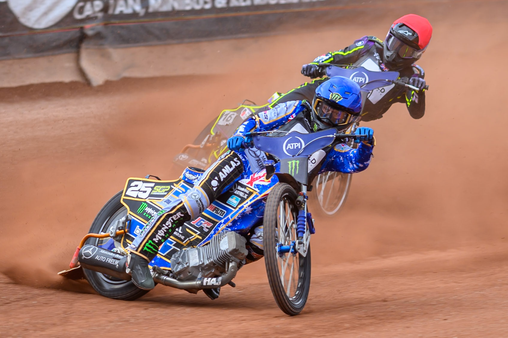Jack Holder (25) of Australia in Blue leading Wild Card Tom Brennan (16) of Great Britain in Blue in the Sprint Race during the ATPI  FIM Speedway GP of Manchester at the National Speedway Stadium, Manchester on Friday 5th June 2026. (Photo: Ian Charles | MI News)