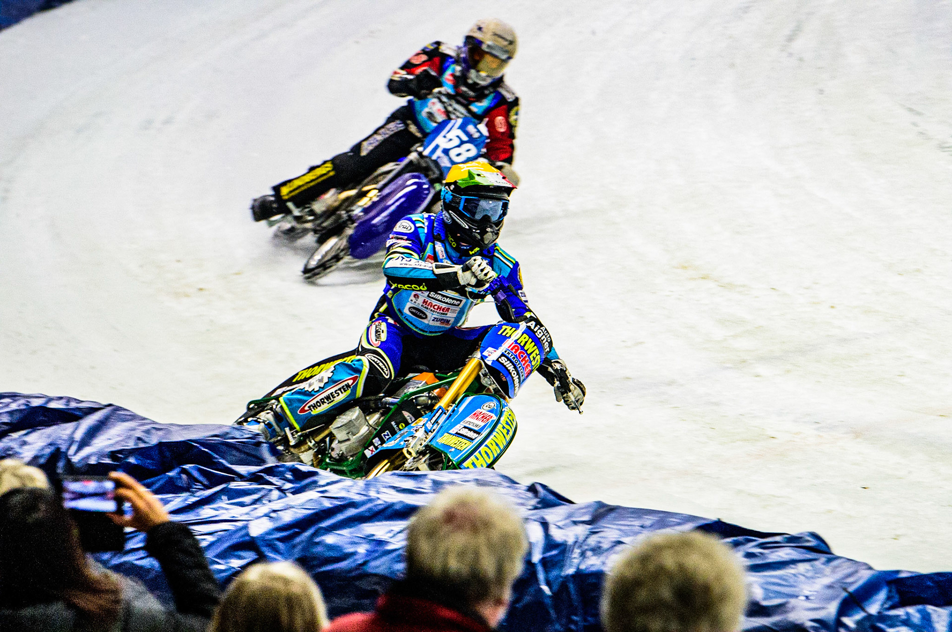 Luca Bauer (Yellow) leads Stefan Svensson (White) during the Race of Legends at the Max-Aicher-Arena, Inzell on Friday 17th March 2023. (Photo: Ian Charles | MI News)