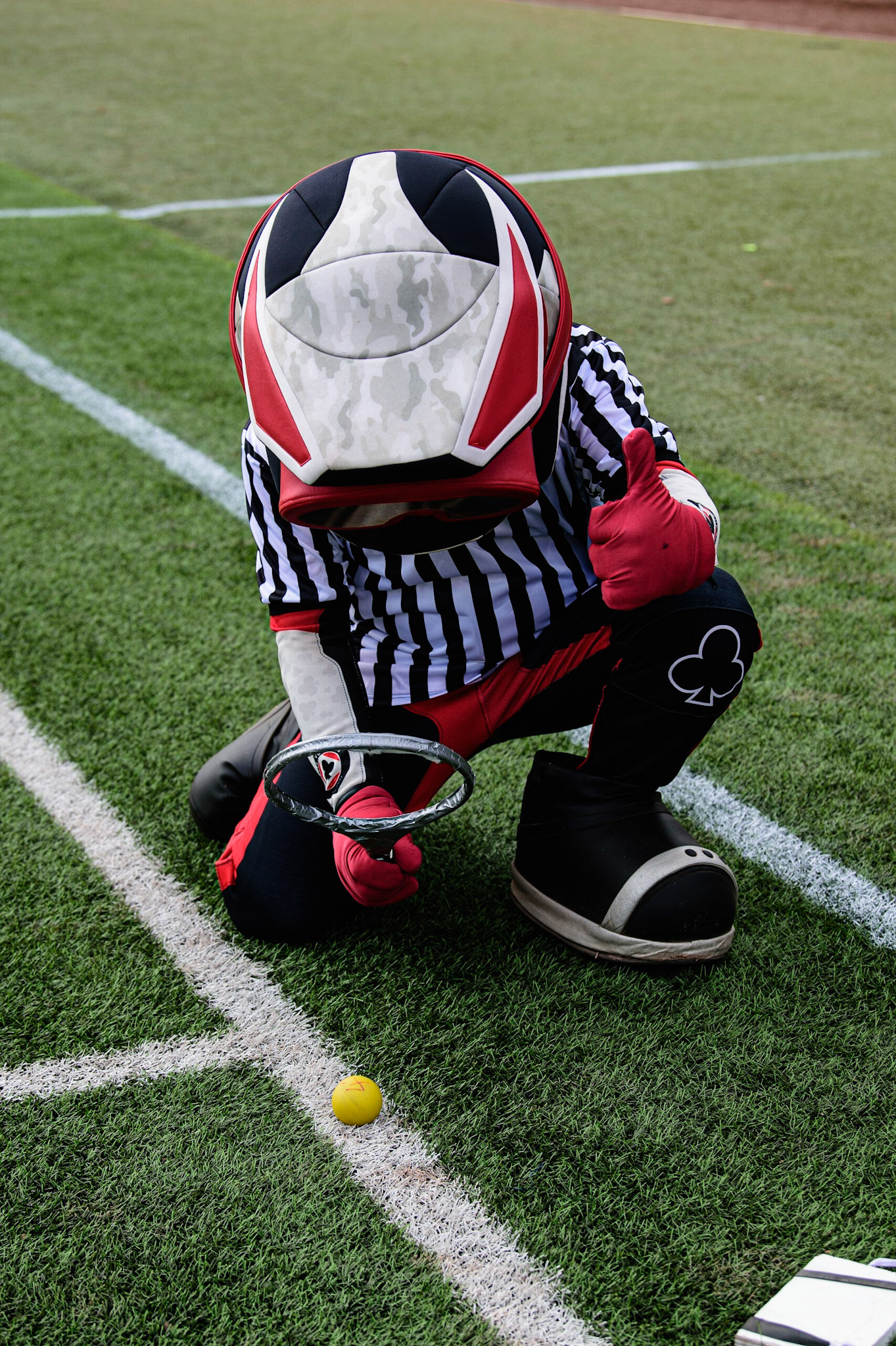 MANCHESTER, UK. APR 15TH  Belle Vue Mascot Chase The Aces checks the winning ball is On The Line  during the National Development League match between Belle Vue Colts and Plymouth Centurions at the National Speedway Stadium, Manchester on Friday 15th April 2022. (Credit: Ian Charles | MI News)