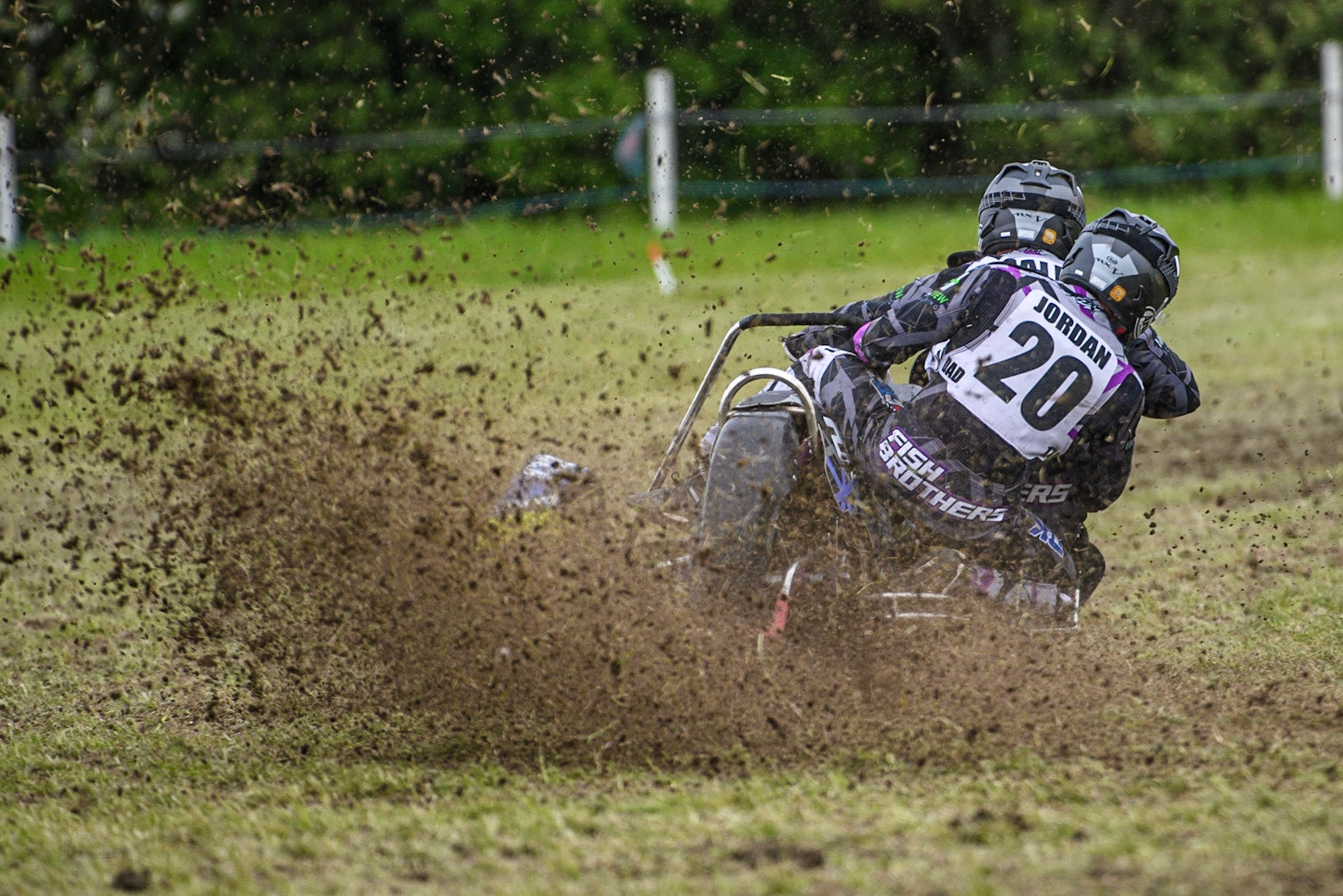 Dale Fish and Jordan Fish (20) in the 1000cc Sidecar Class during the Cheshire Grass Track Three Trophies meeting at High Legh, Cheshire on Sunday 14th May 2023. (Photo: Ian Charles | MI News)