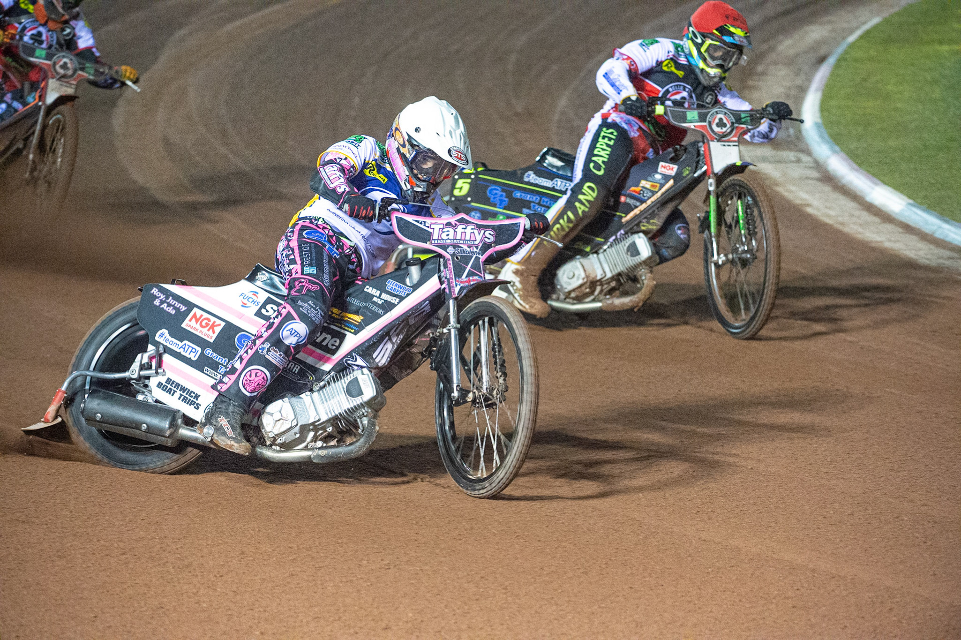Photo: Ian CharlesLeon Flint of the 'ATPI' All Stars (White) leads Kyle Bickley of Belle Vue 'BikeRight' Aces (Red) Belle Vue ‘Bikerite ’Aces v ‘ATPI’ All Stars, Premiership Challenge, National Speedway Stadium, Manchester Thursday  24  September  2020