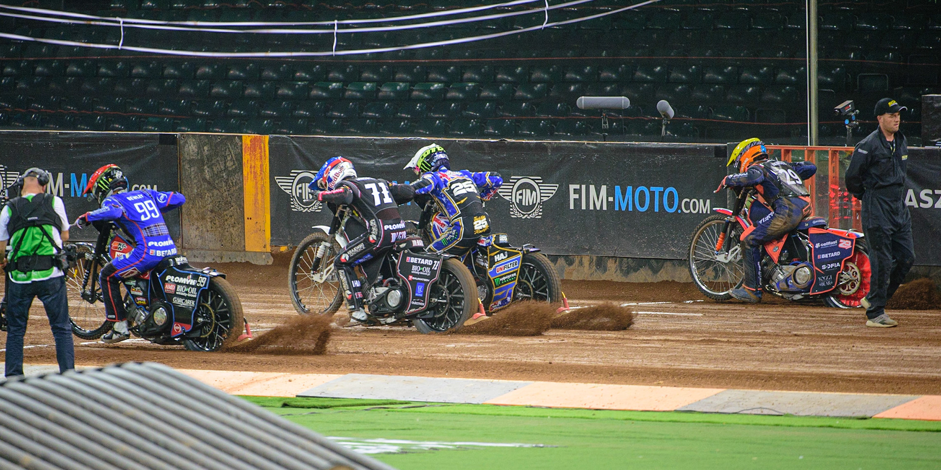 Heat 5 start: (l - r) Dan Bewley (99) (Red), Maciej Janowski (71) (Blue), Jack Holder (25) (White) and Andžejs Ļebedevs (29) (Yellow)  during the FIM  Speedway Grand Prix of Great Britain at the Principality Stadium, Cardiff on Saturday 13th August 2022. (Credit: Ian Charles | MI News
