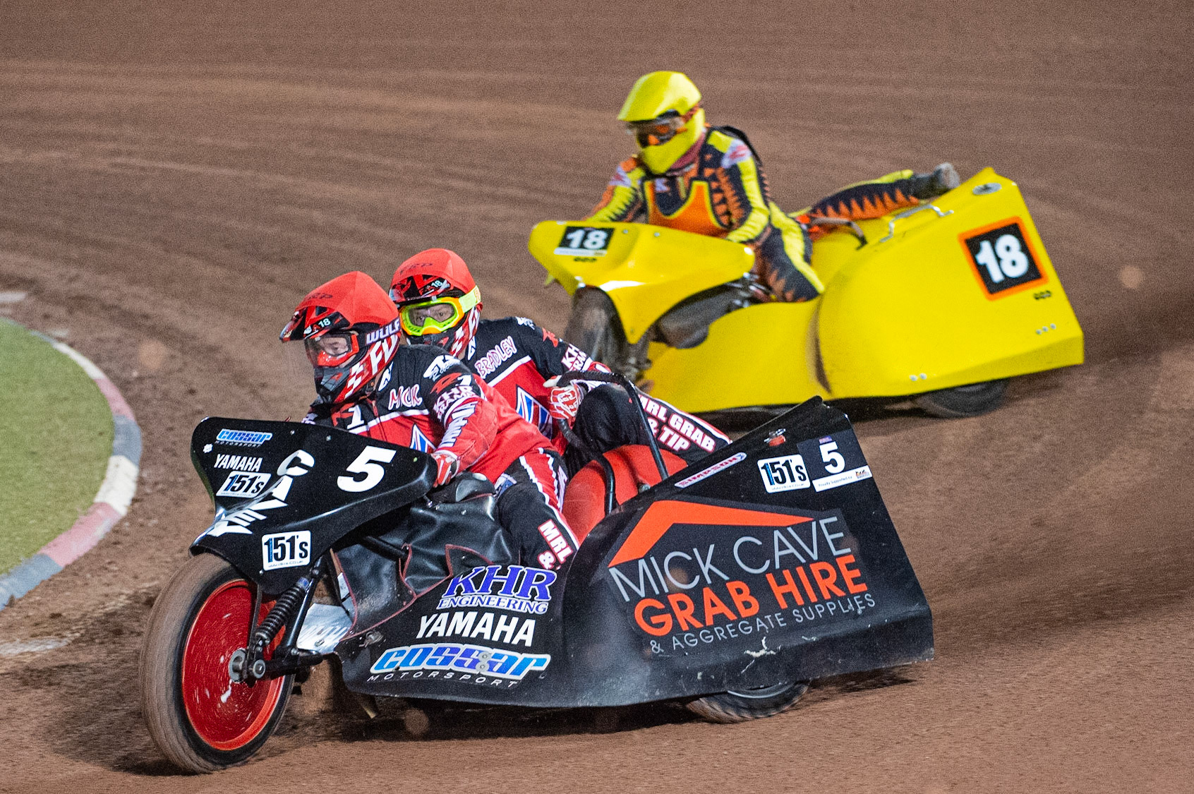 MANCHESTER, ENGLAND Mick Cave & Bradley Steer (5) lead Mick Stace & Ryan Knowles (18) during the  ACU Sidecar Speedway Manchester Masters,  Belle Vue National Speedway Stadium, Manchester Saturday 12 October 2019 (Credit: Ian Charles | MI News)