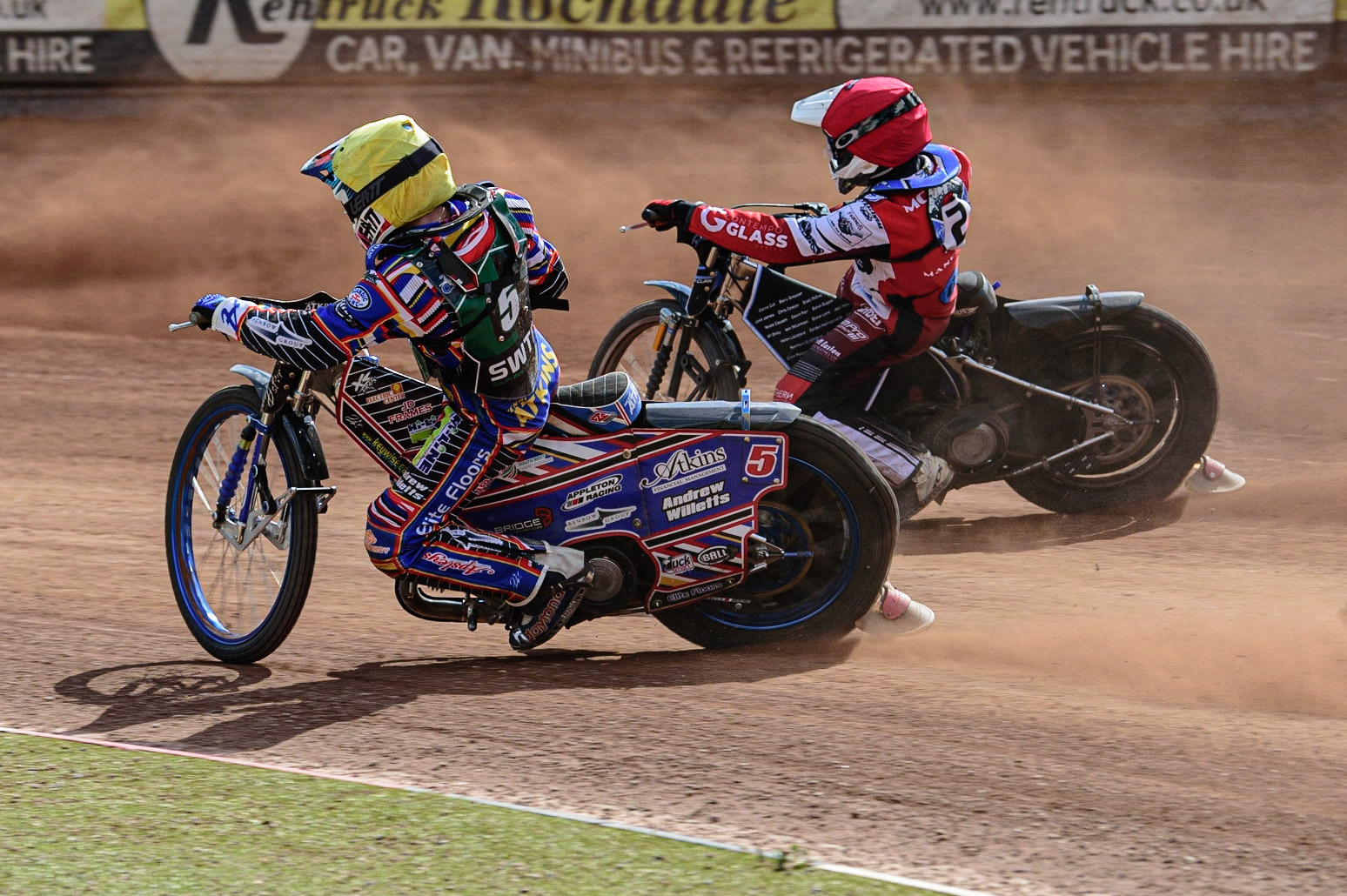 MANCHESTER, UK. APR 15TH   Henry Atkins  (Yellow) tries to pass Sam McGurk  (Red) during the National Development League match between Belle Vue Colts and Plymouth Centurions at the National Speedway Stadium, Manchester on Friday 15th April 2022. (Credit: Ian Charles | MI News)