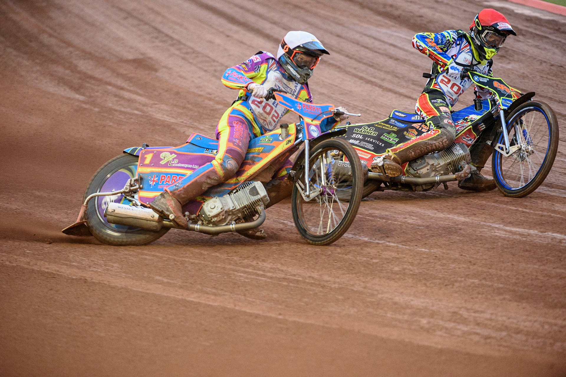 MANCHESTER, UK. AUGUST 16TH   Rory Schlein  (White) outside Anders Rowe  (Red) during the Sports Insure British Speedway Finals at the National Speedway Stadium, Manchester on Monday 16th August 2021. (Credit: Ian Charles | MI News)