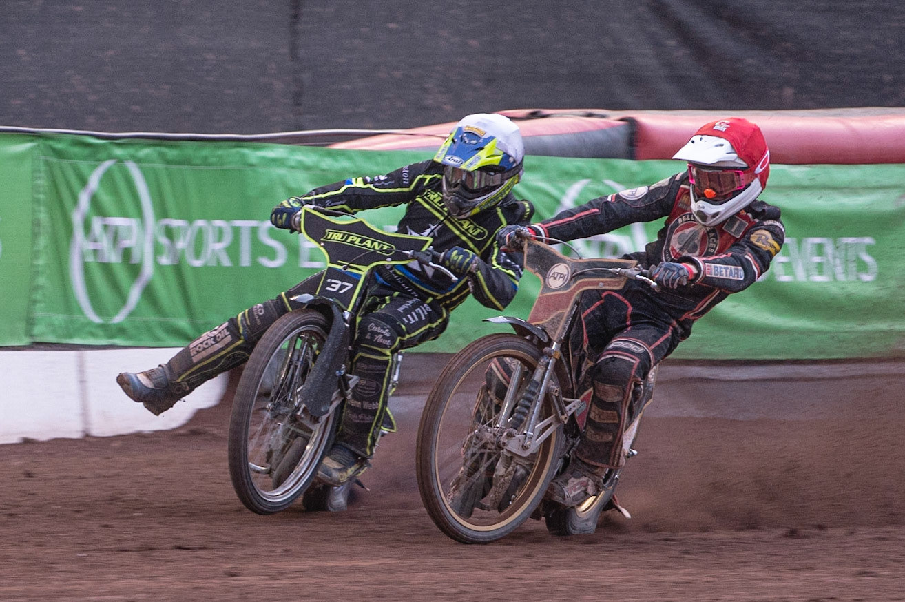 Photo: Ian Charles

Chris Harris (White) and Max Fricke (Red)  battle it out before their crash

Belle Vue Aces v Ipswich Witches, British Speedway Premiership, Belle Vue National Speedway Stadium,  Manchester, Monday 3  June  2019