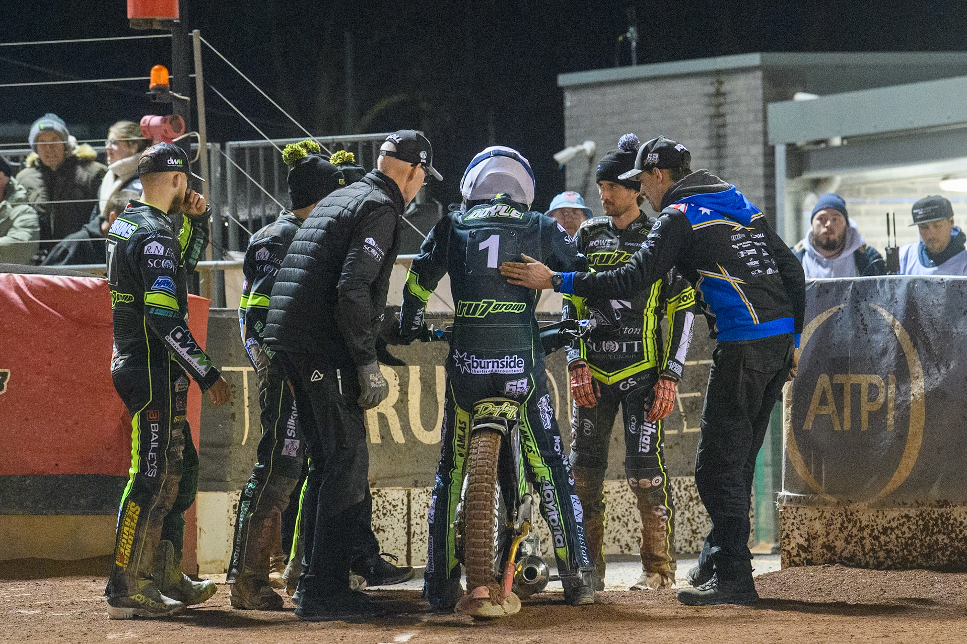 Jason Doyle of Ipswich Witches is congratulated by his team mates during the Premiership Cup Quarter Final 1st Leg match between Belle Vue Aces and Ipswich Witches at the National Speedway Stadium, Manchester on Monday 24th March 2025. (Photo: Ian Charles | MI News)