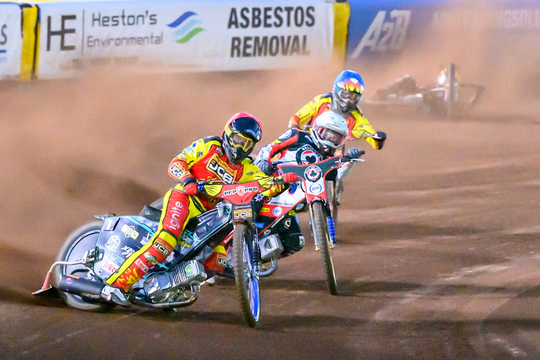 Ryan Douglas of Leicester Lions in Red leading Jason Doyle of Belle Vue Aces  in White  and Drew Kemp of Leicester Lions in Blue  as Tate Zischke of Belle Vue Aces  in Yellow  falls behind them during the Rowe Motor Oil Premiership match between Leicester Lions and Belle Vue Aces at the Hydroscan Arena, Leicester on Monday 7th September 2026. (Photo: Ian Charles | MI News)