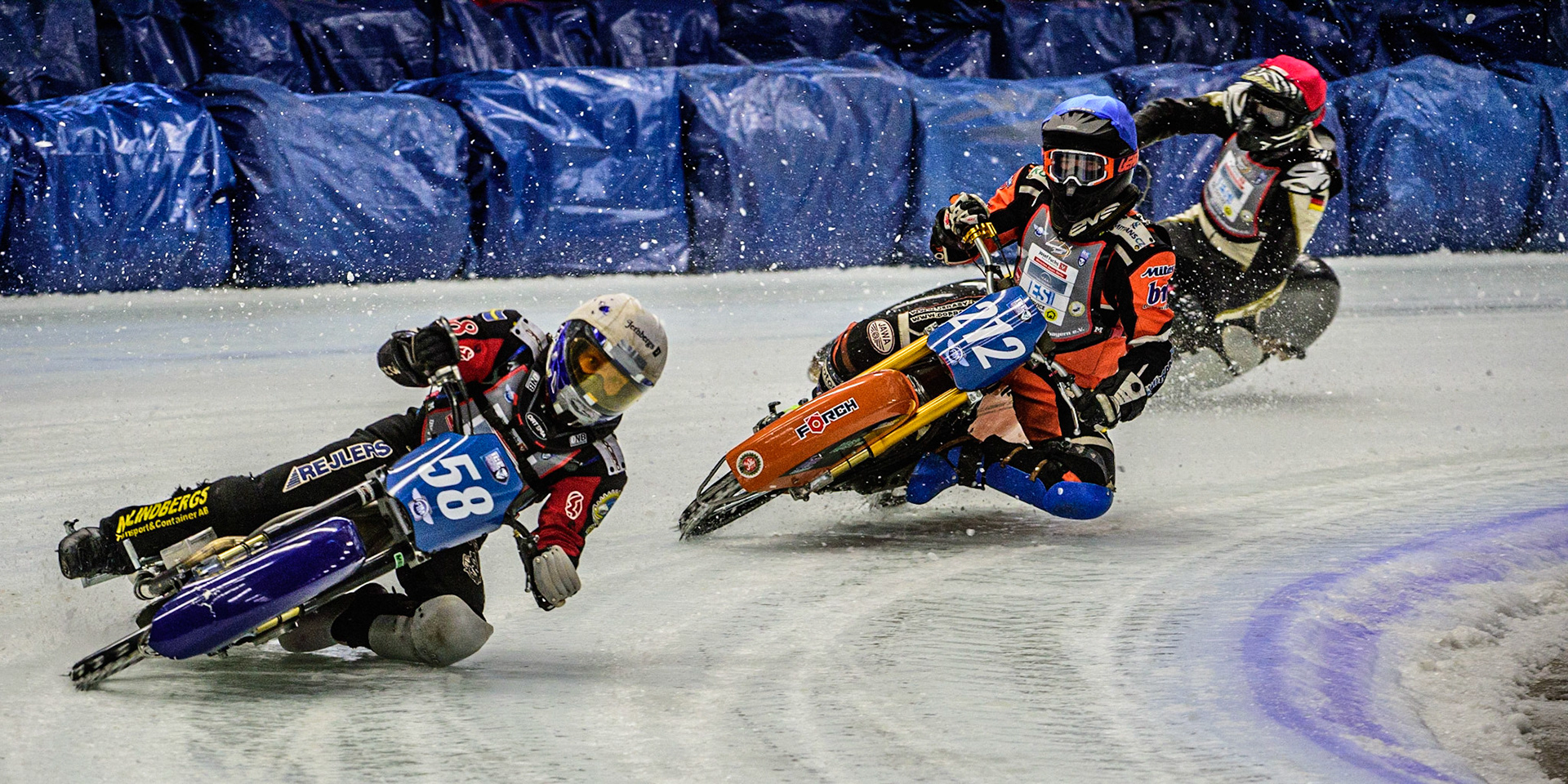Stefan Svensson (58) (White) leads Lukas Hutla (212) (Blue) who appears to have hit a rut, with Franz Mayerbüchler (93) (Red) behind during the Ice Speedway Gladiators World Championship Final 1 at Max-Aicher-Arena, Inzell, Germany on Saturday 18th March 2023. (Photo: Ian Charles | MI News)
