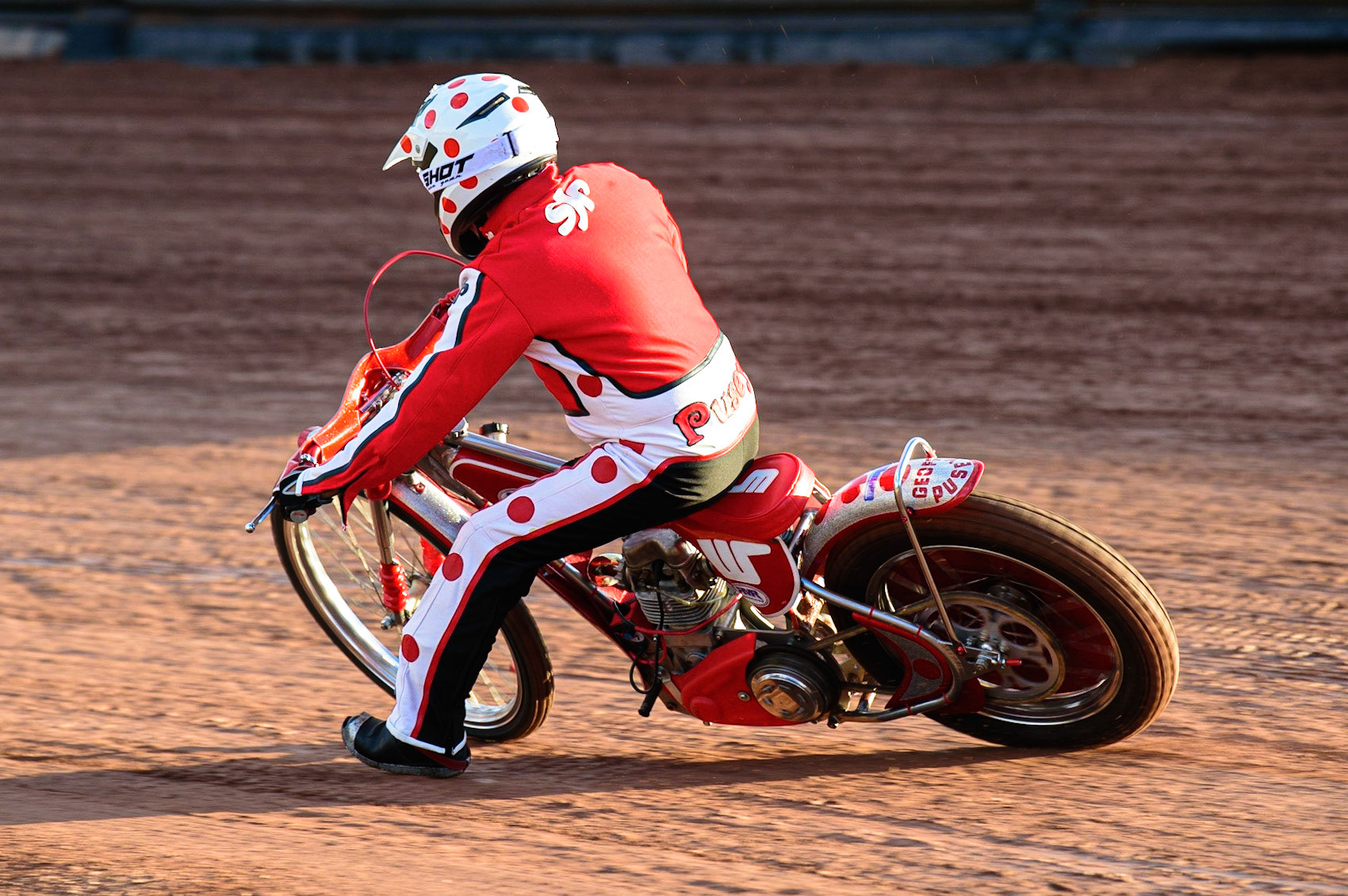 Geoff Pusey on his restored Weslake doing some demonstration laps during the National Development League match between Belle Vue Aces and Leicester Lions at the National Speedway Stadium, Manchester on Friday 19th August 2022. (Credit: Ian Charles | MI News)