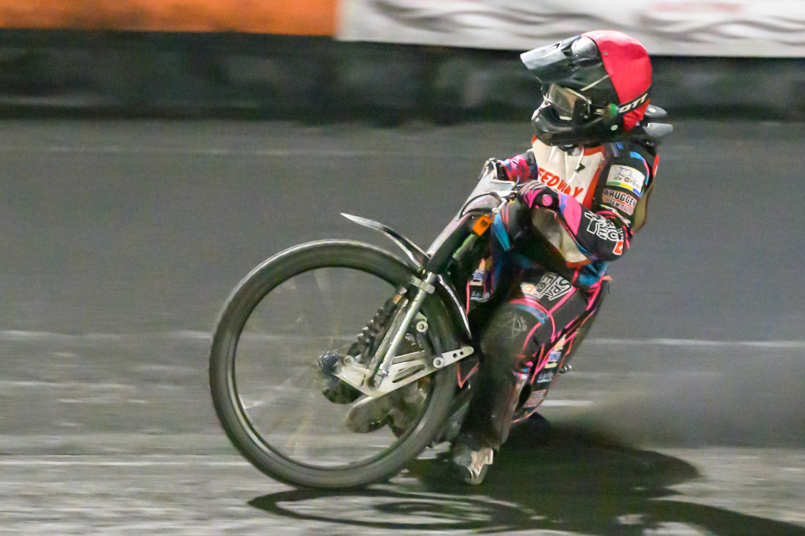 Nynke Sijbesma of The Netherlands in action during the Gouden KENNY Helm at Speedway Veenoord, Veenoord in the Netherlands on Saturday 19th September 2026. (Photo: Ian Charles | MI News)