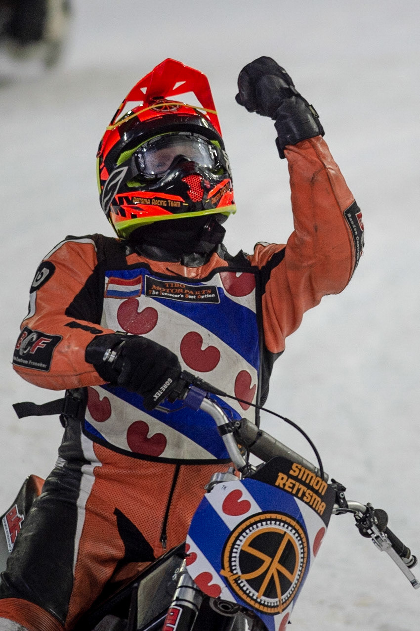 Photo: Ian Charles

Simon Reitsma celebrates his win

Roelof Thijs Bokaal, Ice Rink Thialf, Heerenveen, Netherlands Friday  29  March  2019
