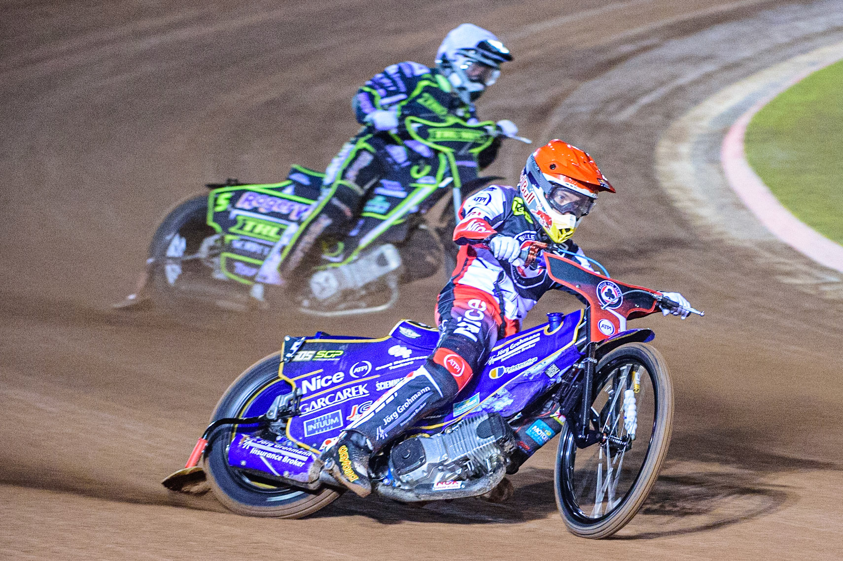 Robert Lambert (Red) leads Troy Batchelor  (White) during the SGB Premiership Semi Final 2nd Leg between Belle Vue Aces and Ipswich Witches at the National Speedway Stadium, Manchester on Monday 3rd October 2022. (Credit: Ian Charles | MI News)