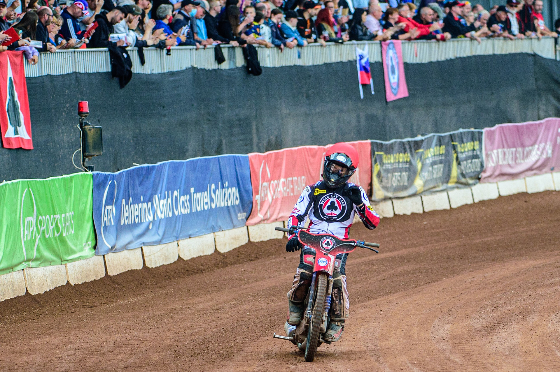 Brady Kurtz  acknowledges the fans after his heat win during the SGB Premiership match between Belle Vue Aces and Wolverhampton Wolves at the National Speedway Stadium, Manchester on Monday 29th August 2022. (Credit: Ian Charles | MI News)