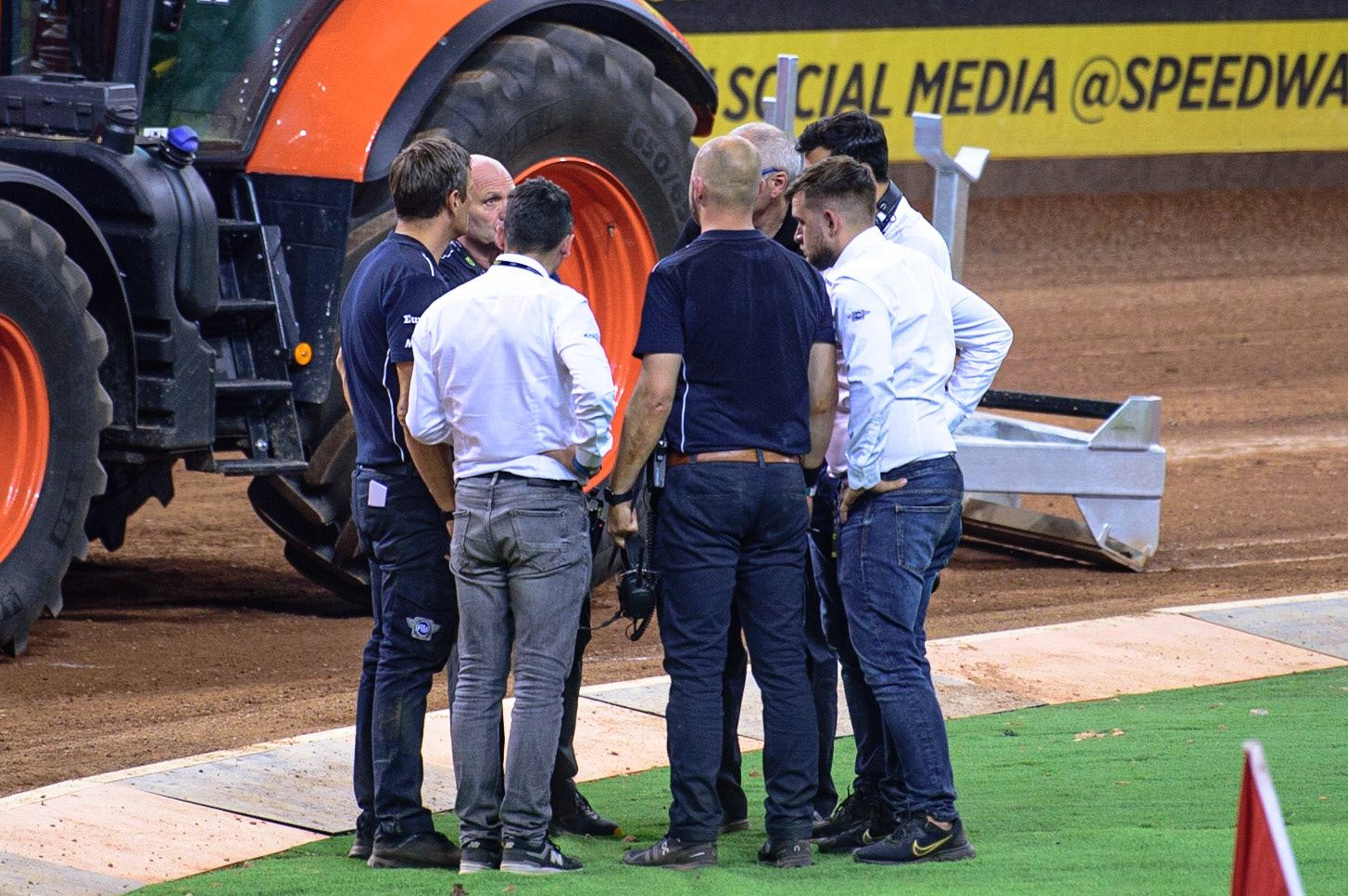 The officials have an on track meeting about the star of the track before calling a halt to the meeting after heat 20 during the FIM  Speedway Grand Prix  2 of Great Britain at the Principality Stadium, Cardiff on Sunday 14th August 2022. (Credit: Ian Charles | MI News)