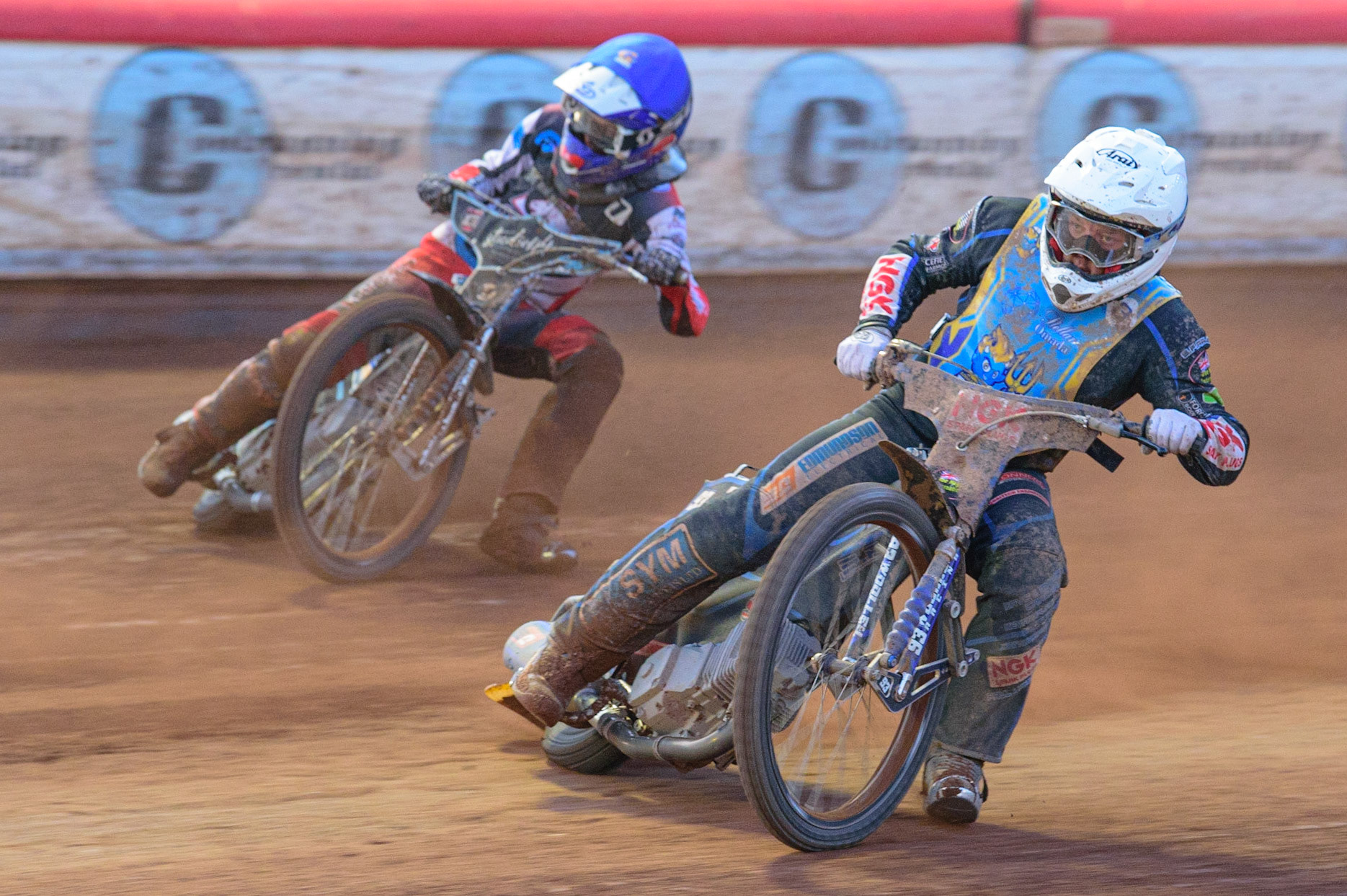 MANCHESTER, UK. MAY 27TH Tom Woolley  (White) leads Freddy Hodder  (Blue) during the National Development League match between Belle Vue Colts and Armadale Devils at the National Speedway Stadium, Manchester on Friday 27th May 2022. (Credit: Ian Charles | MI News)
