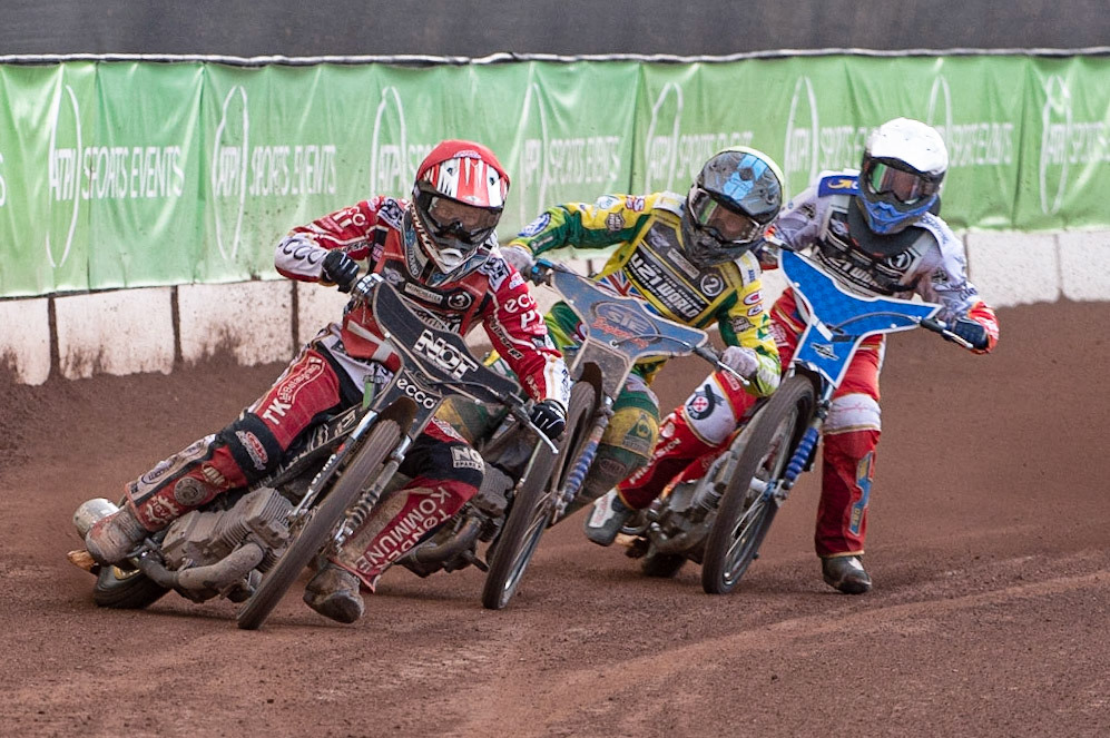 Photo: Ian Charles

Mads Hansen (Red) leads Jordan Stewart (Yellow) and Maksym Drabik (White)

FIM Team Speedway U-21 World Championship, National Speedway Stadium, Manchester Friday 12 July  2019