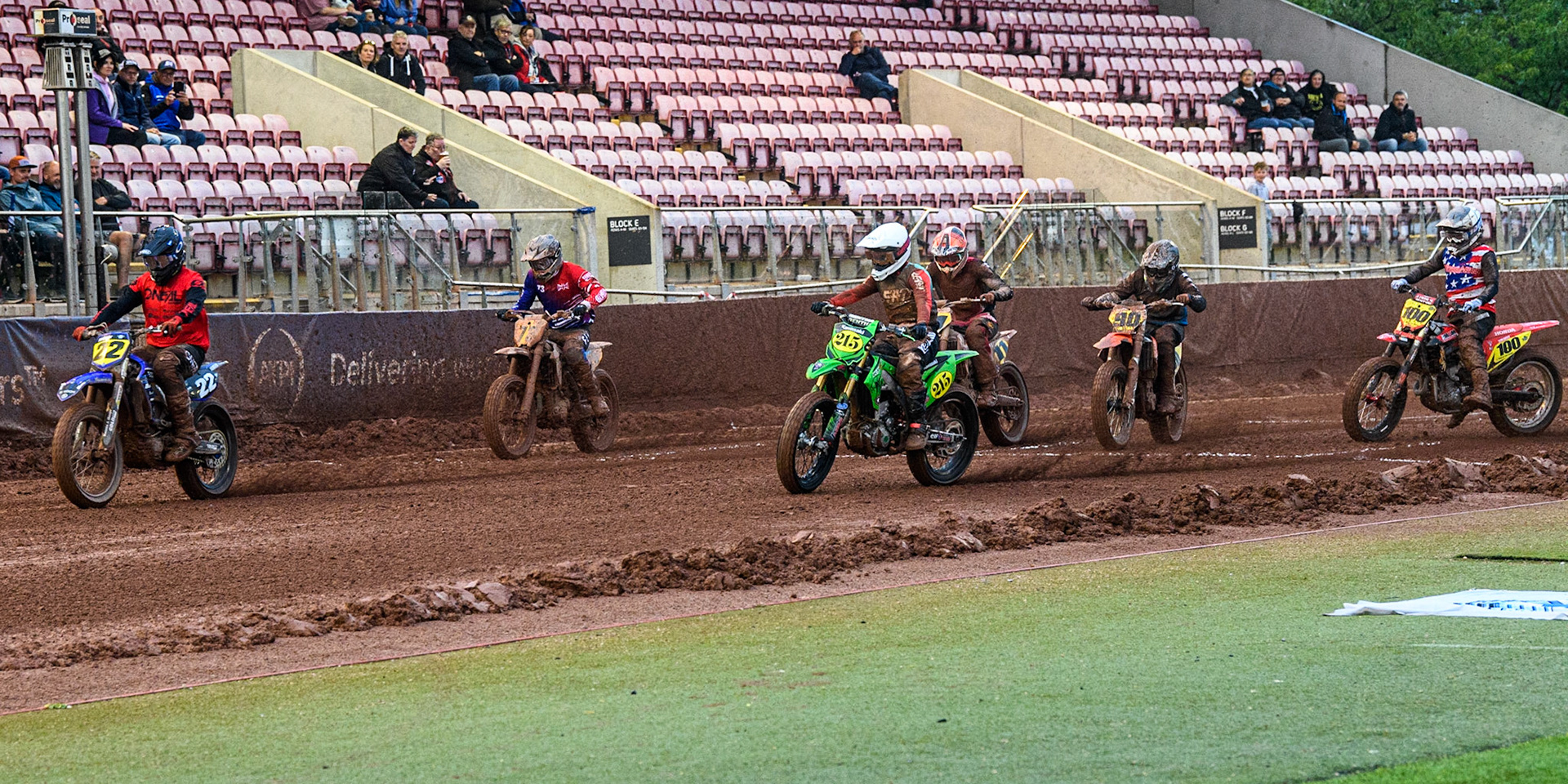 Riders leave the start during the FIM World Flat Track Championship Round 1 at the National Speedway Stadium, Manchester on Saturday 5th August 2023. (Photo: Ian Charles | MI News)
