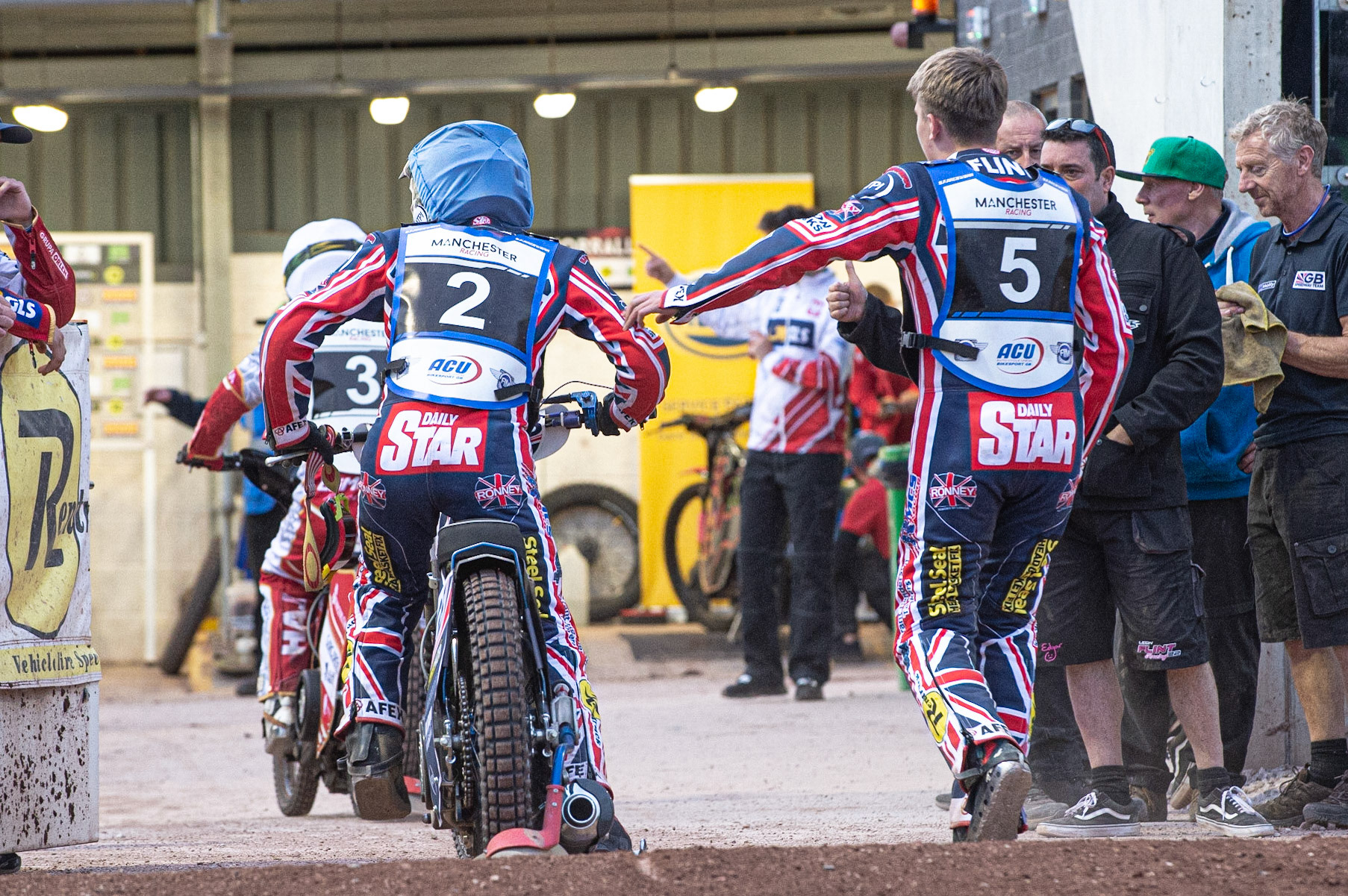 Photo: Ian Charles

Leon Flint congratulates Dan Bewley after his final ride

FIM Team Speedway U-21 World Championship, National Speedway Stadium, Manchester Friday 12 July  2019