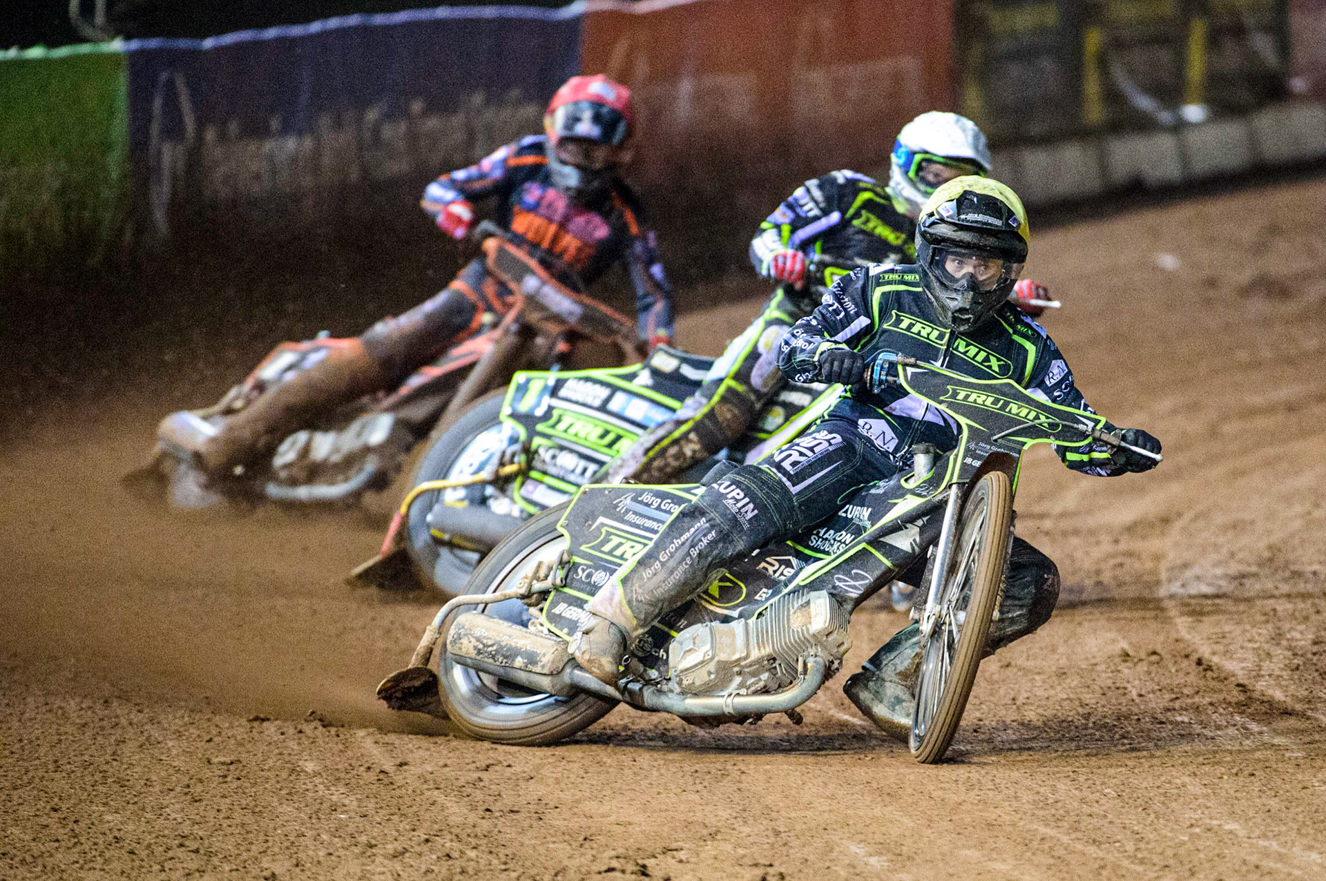 Erik Riss (Yellow) leads Jason Doyle (White) and Sam Masters (Red) during the Grant Henderson Pairs at the National Speedway Stadium, Manchester on Thursday 27th October 2022. (Credit: Ian Charles | MI NEWS)