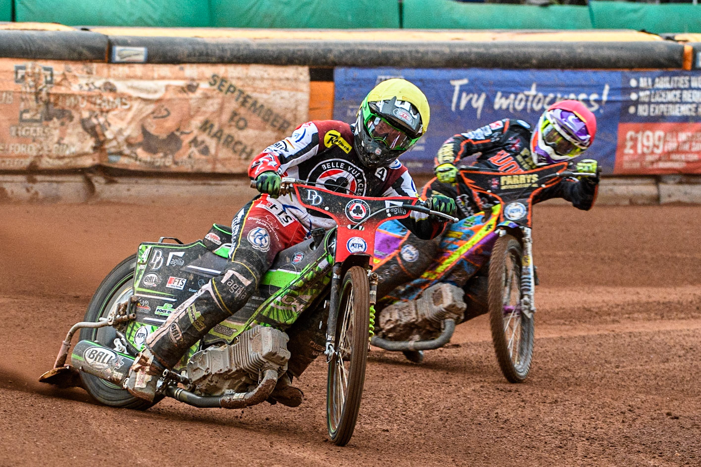 Charles Wright (Yellow) leads Rory Schlein (Red) during the Sports Insure Premiership match between Wolverhampton Wolves and Belle Vue Aces at Monmore Green Stadium, Wolverhampton on Monday 10th July 2023. (Photo: Ian Charles | MI News)
