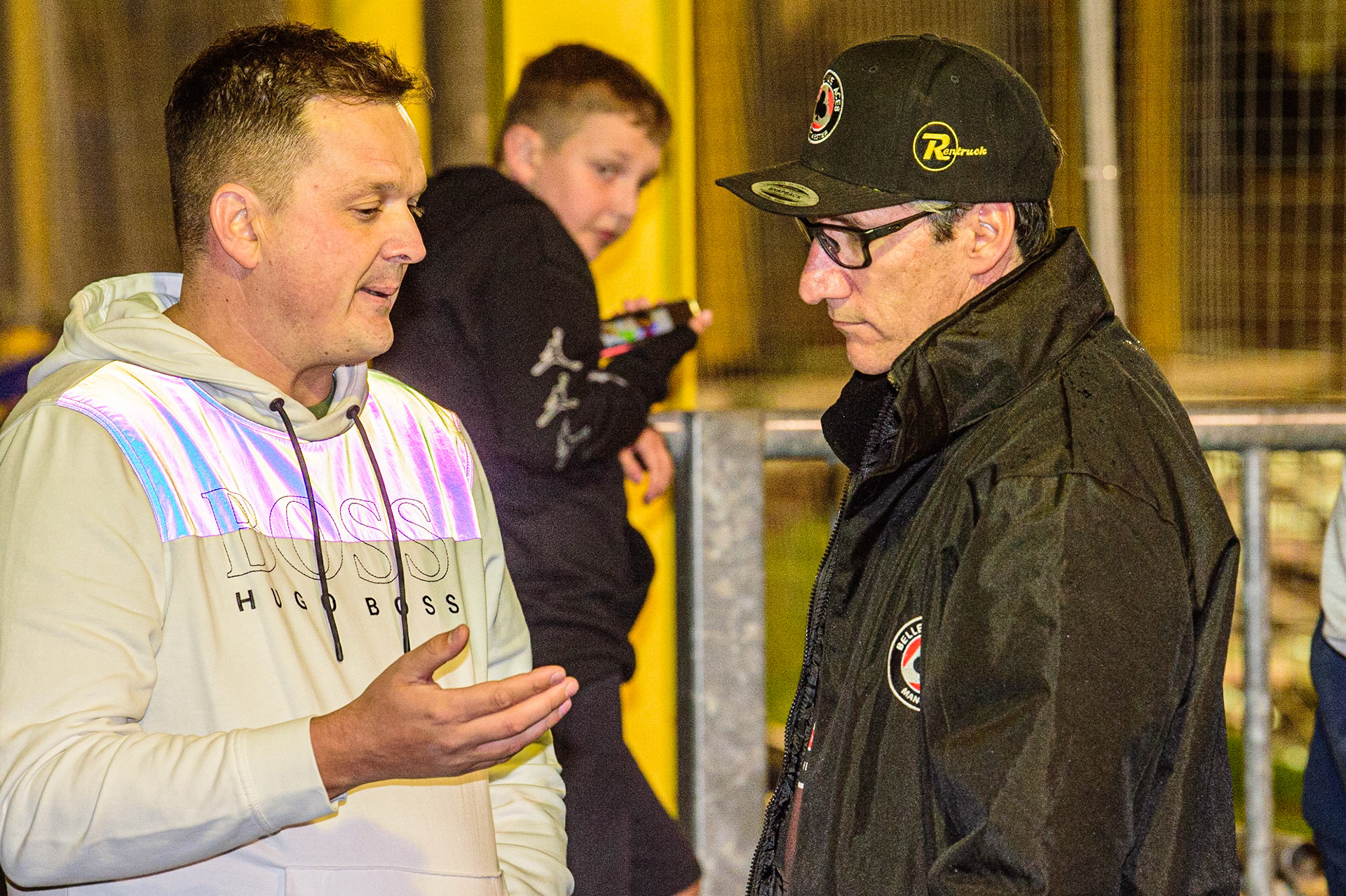 Sheffield TruPlant Tigers  promoter Damien Bates (left) chats with Belle Vue ATPI Aces  Manager Mark Lemon during the SGB Premiership match between Sheffield Tigers and Belle Vue Aces at Owlerton Stadium, Sheffield on Thursday 22nd September 2022. (Credit: Ian Charles | MI News)