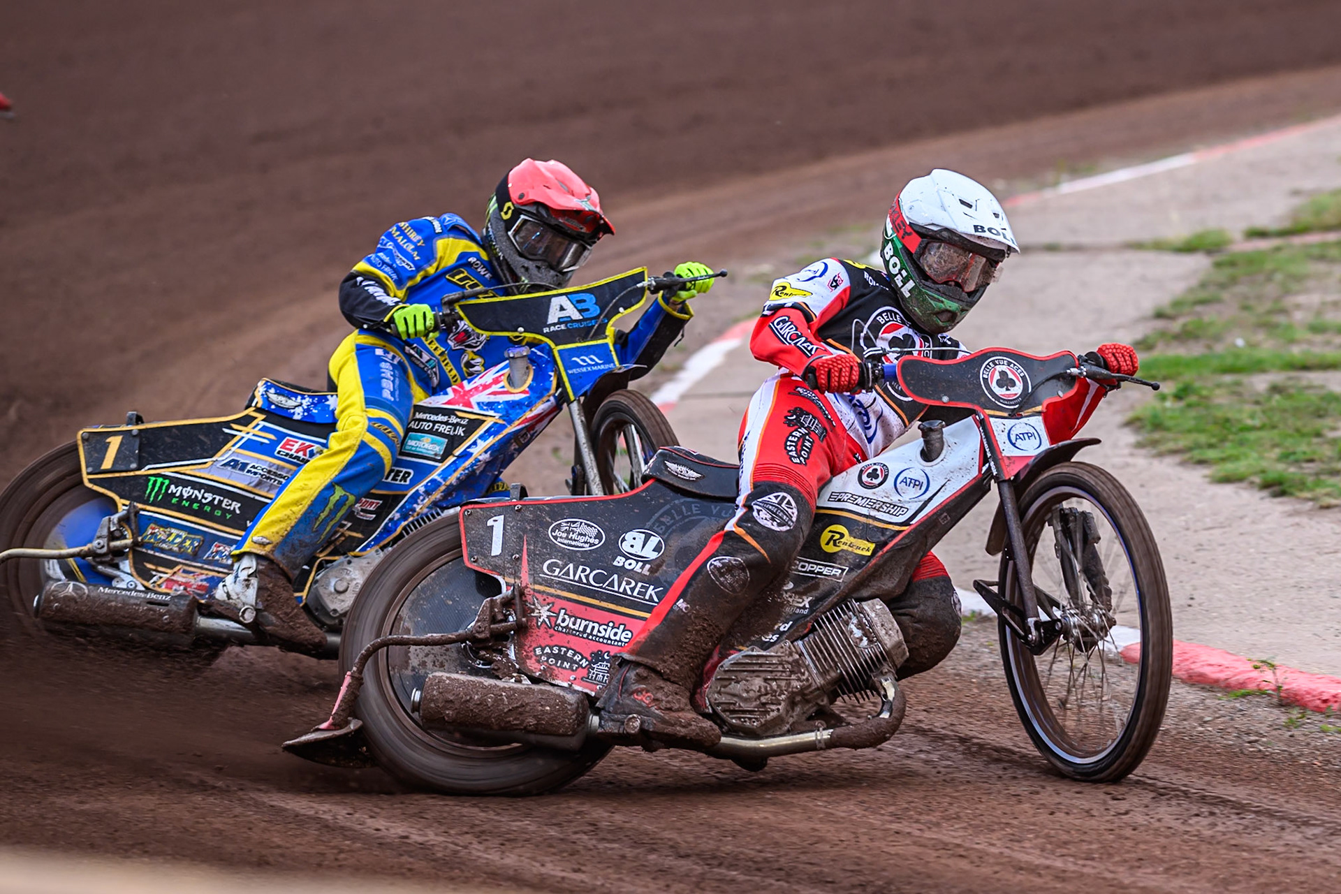 Brady Kurtz of Belle Vue Aces   in White leading Jack Holder of Sheffield Tigers  in Red during the Rowe Motor Oil Premiership match between Sheffield Tigers and Belle Vue Aces at Owlerton Stadium, Sheffield on Monday 11th August 2025. (Photo: Ian Charles | MI News)