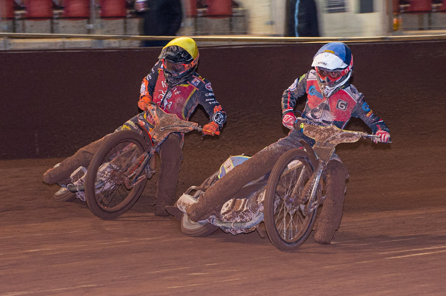 Photo: Ian Charles

Ben Rathbone (Blue) passes Alex Spooner  (Yellow)

Belle Vue Colts v Kent Kings, SGB National League Play Offs, Semi Final 1st Leg, Belle Vue National Speedway Stadium, Manchester, Friday 4  October  2019