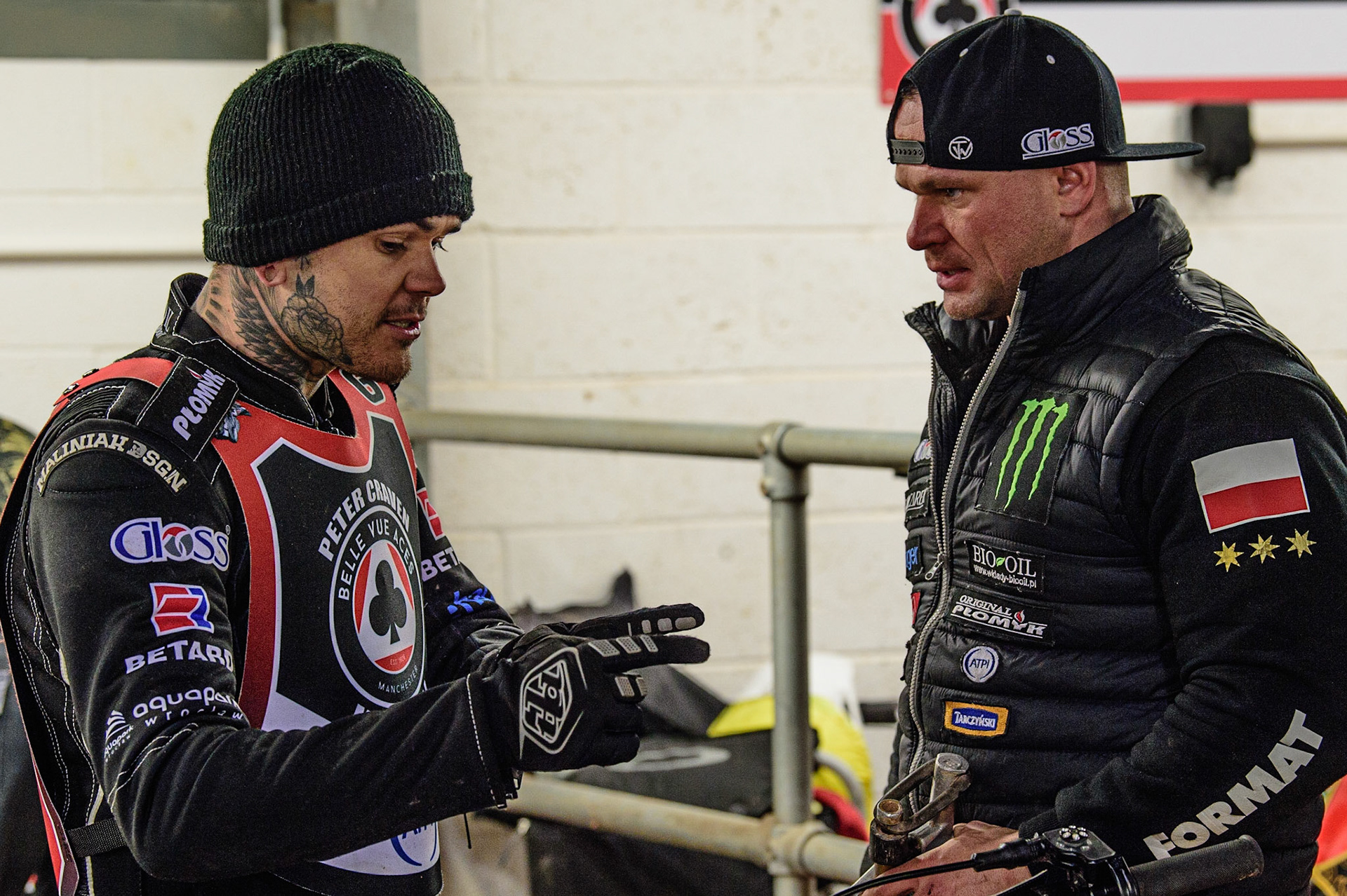 MANCHESTER, UK. MAR 21ST. Tai Woffinden (left) with his mechanic during the ATPI Peter Craven Memorial Trophy at the National Speedway Stadium, Manchester on Monday 21st March 2022. (Credit: Ian Charles | MI News)