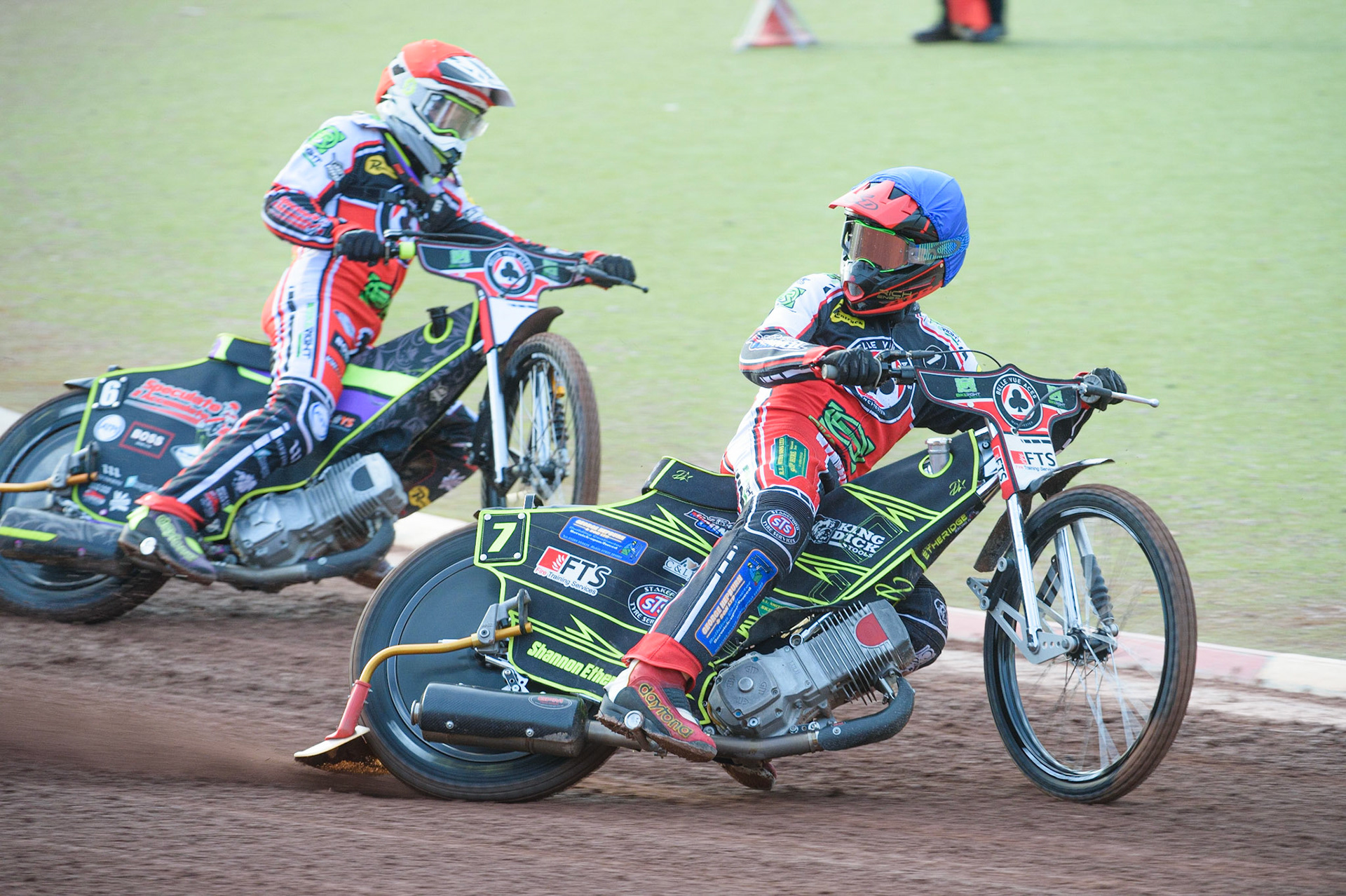 MANCHESTER, UK. JUNE 7TH   Jye Etheridge  (Blue) looks to his outside as he leads team mate Tom Brennan (Red) during the SGB Premiership match between Belle Vue Aces and Ipswich Witches at the National Speedway Stadium, Manchester on Monday 7th June 2021. (Credit: Ian Charles | MI News)
