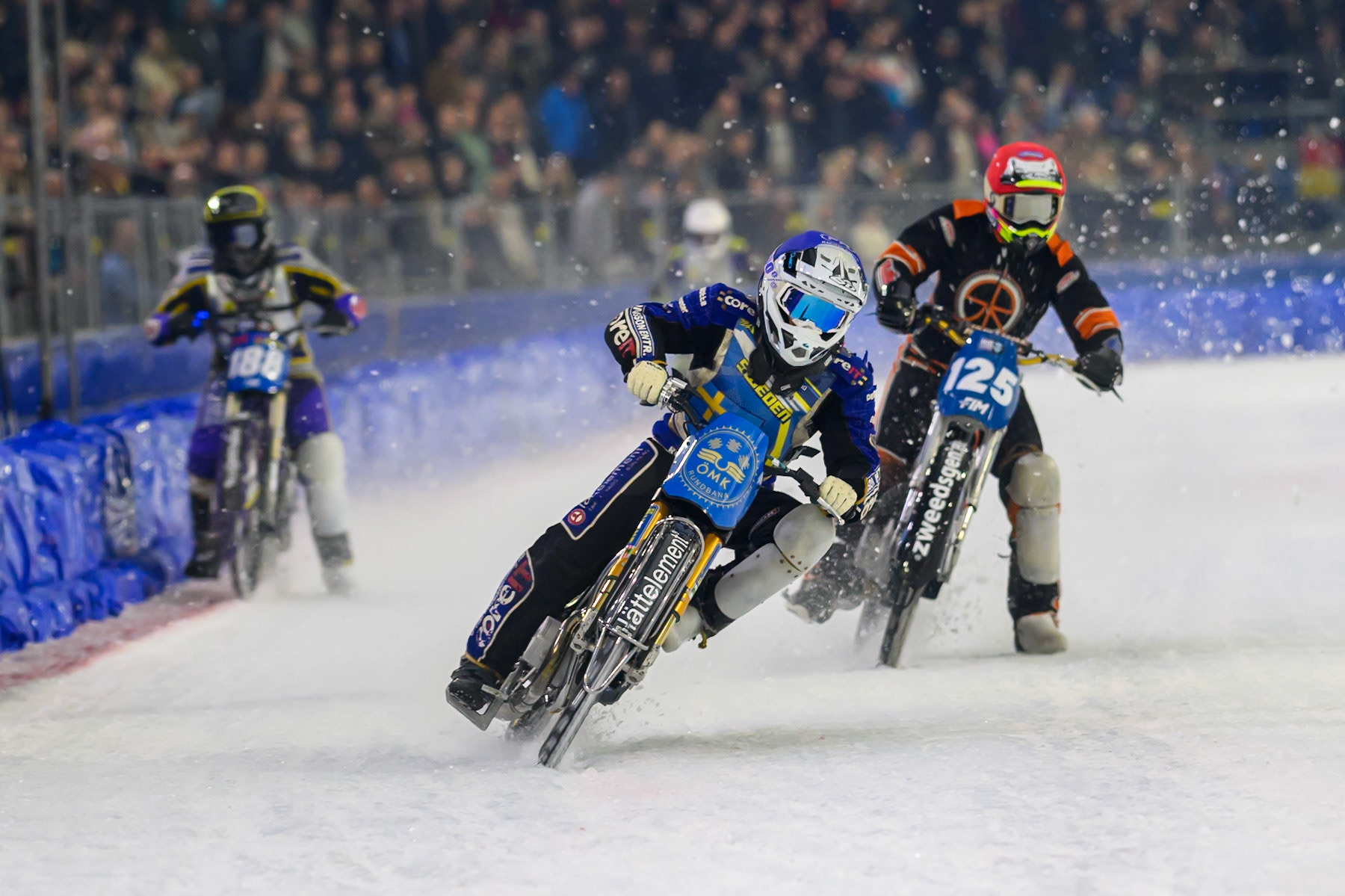 Semi Final 2: Jimmy Hörnell of Sweden in Blue leading Sebastian Reitsma of The Netherlands  in Red and Christoph Kirchner of Germany  in Yellow during the ROELOF THIJS BOKAAL at Ice Rink Thialf, Heerenveen on Friday 10th April 2026.  (Photo: Ian Charles | MI News)