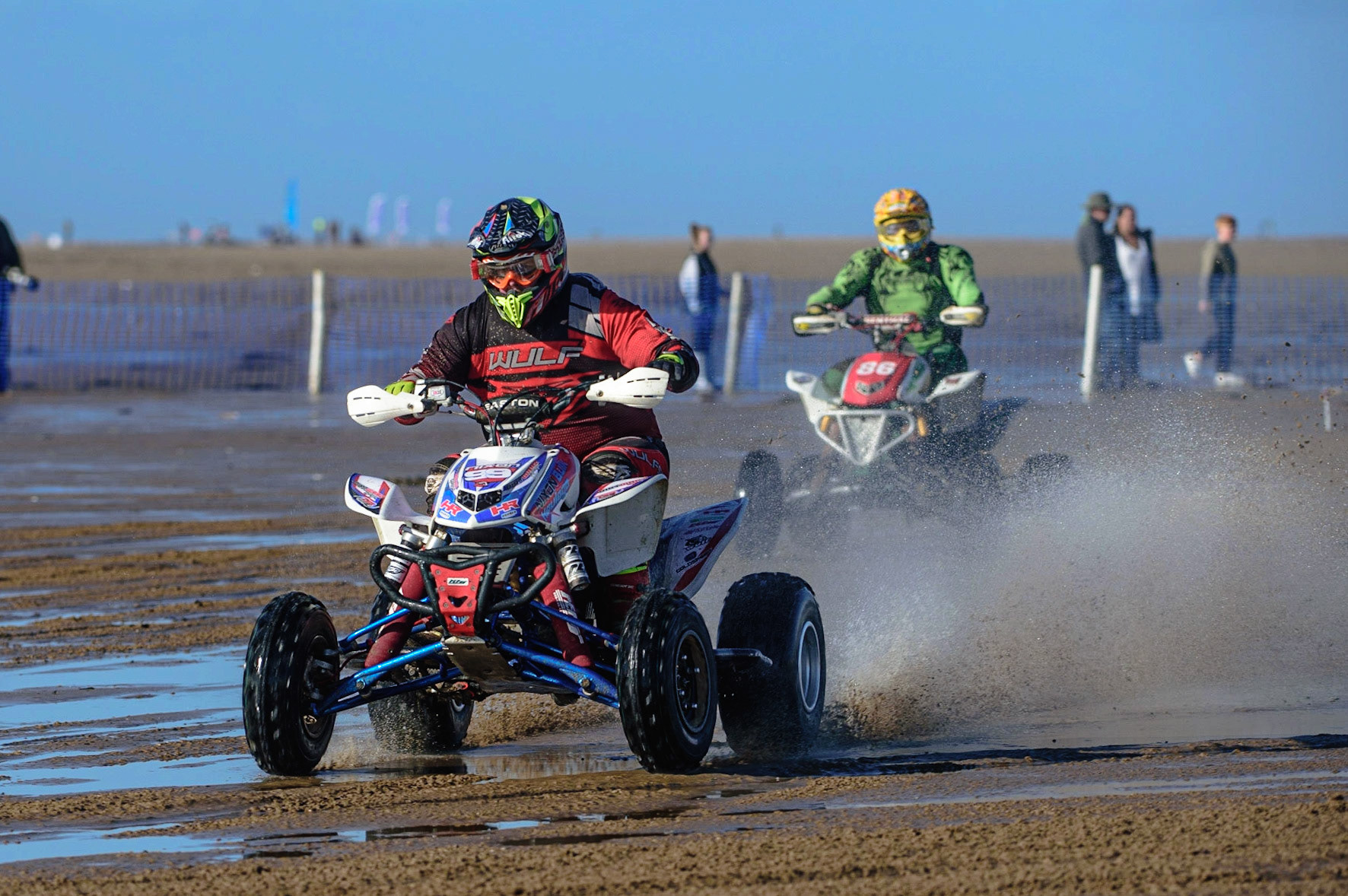Davey Nixon (99) leads Andy Watson (86) during the Fylde ACU British Sand Racing Masters Championship on  Sunday 2nd October 2022. (Credit: Ian Charles | MI News)