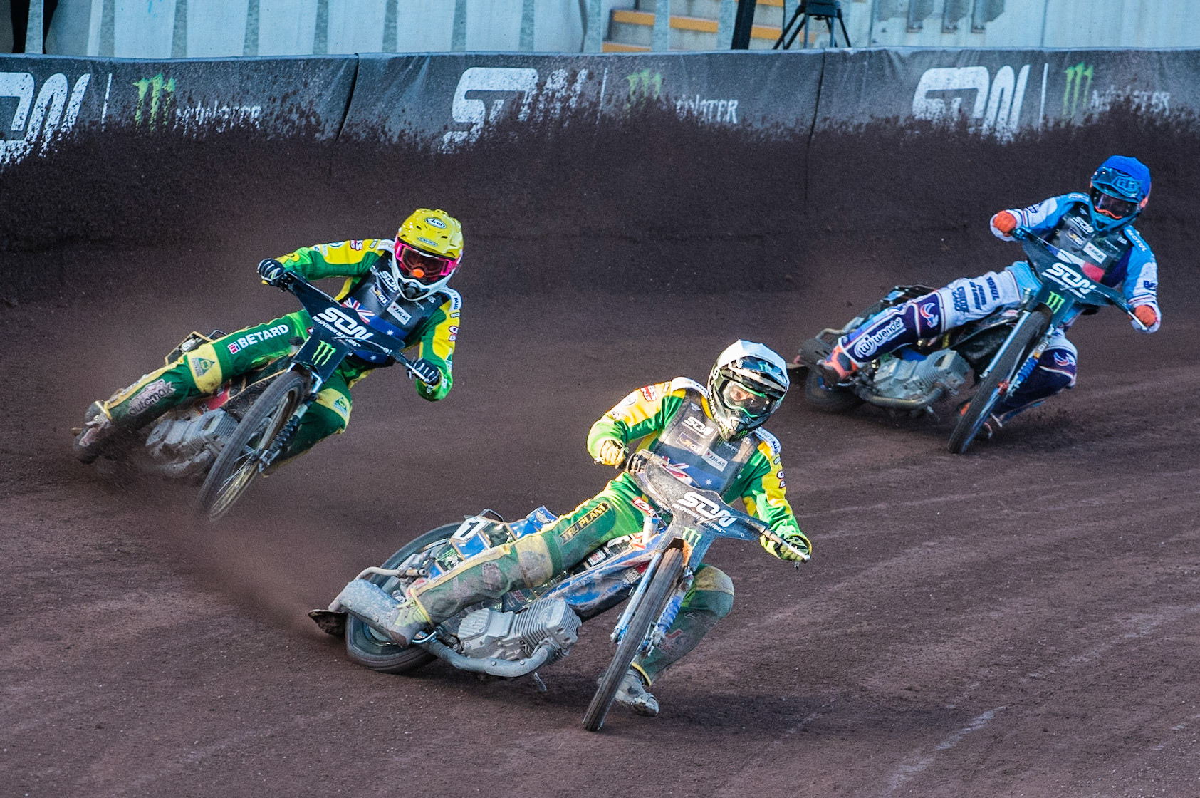 Photo: Ian Charles

Chris Holder (White) and Max Fricke (Yellow) go for maximum points over France leading Dimitri Berge (Yellow)

Monster Energy FIM Speedway Of Nations, Race Off 2, Belle Vue National Speedway Stadium, Manchester 7 May  2019
