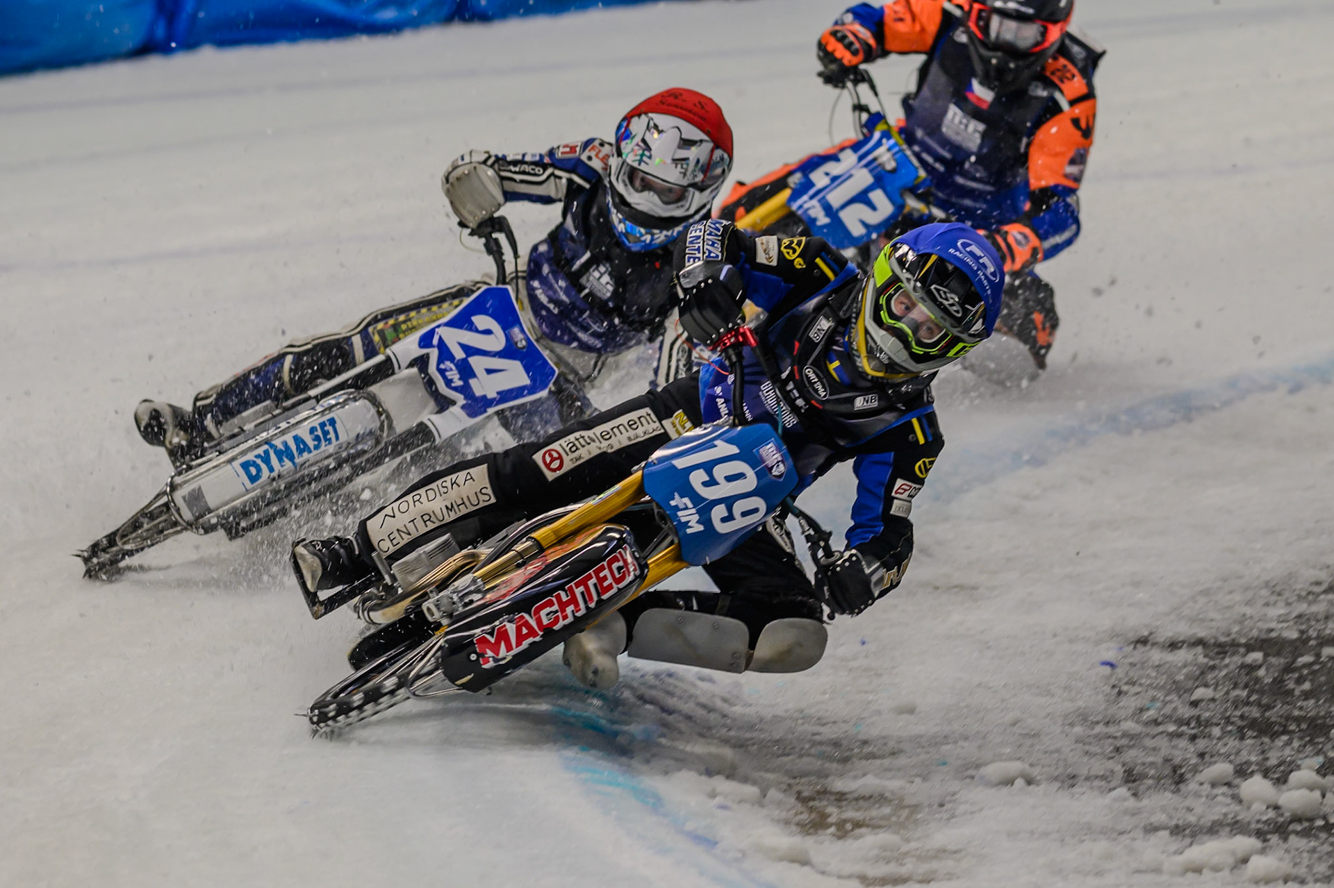 Martin Haarahiltunen (199) of Sweden in Blue leading Max Koivula (24) of Finland and Lukas Hutla (212) of Czechia in White during the Ice Speedway Gladiators World Championship Final 2 at Max-Aicher-Arena, Inzell on Sunday 15th March 2026. (Photo: Ian Charles | MI News)