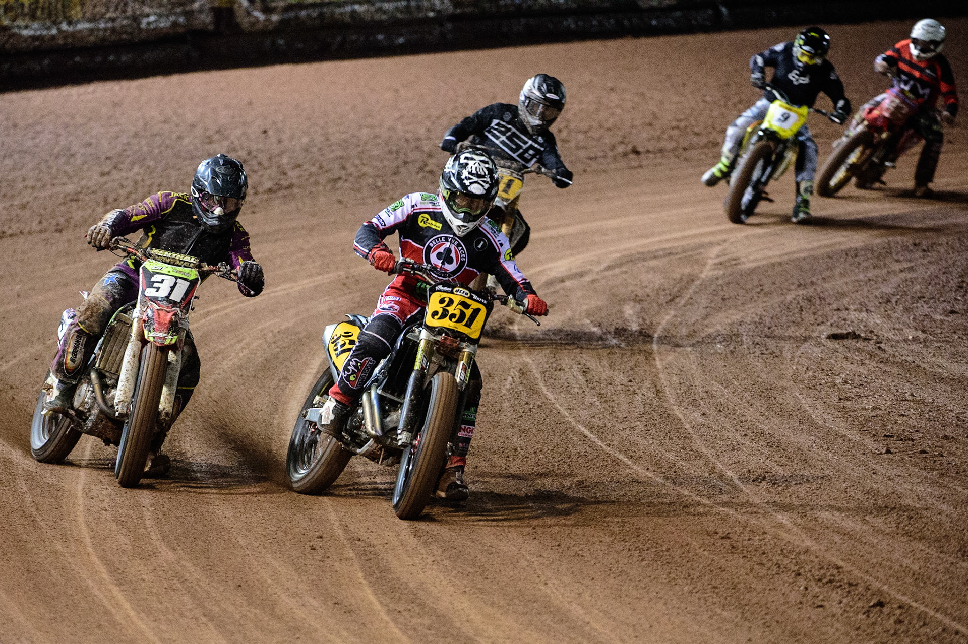 MANCHESTER, UK. OCT 30TH   Dan Bewley (351) passes Paul Cooper (31) on the inside during the Manchester Masters Sidecar Speedway and Flat Track Racing at the National Speedway Stadium, Manchester on Saturday 30th October 2021. (Credit: Ian Charles | MI News)