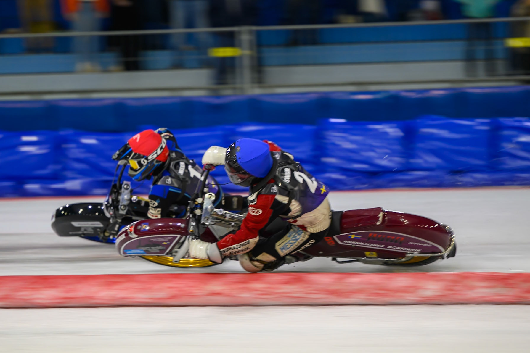 Ove Ledstrom (2) of Sweden in Blue rides inside Niclas Svensson (1) of Sweden during the FIM Ice Speedway Of Nations at Ice Rink Thialf, Heerenveen on Sunday 12th April 2026. (Photo: Ian Charles | MI News)
