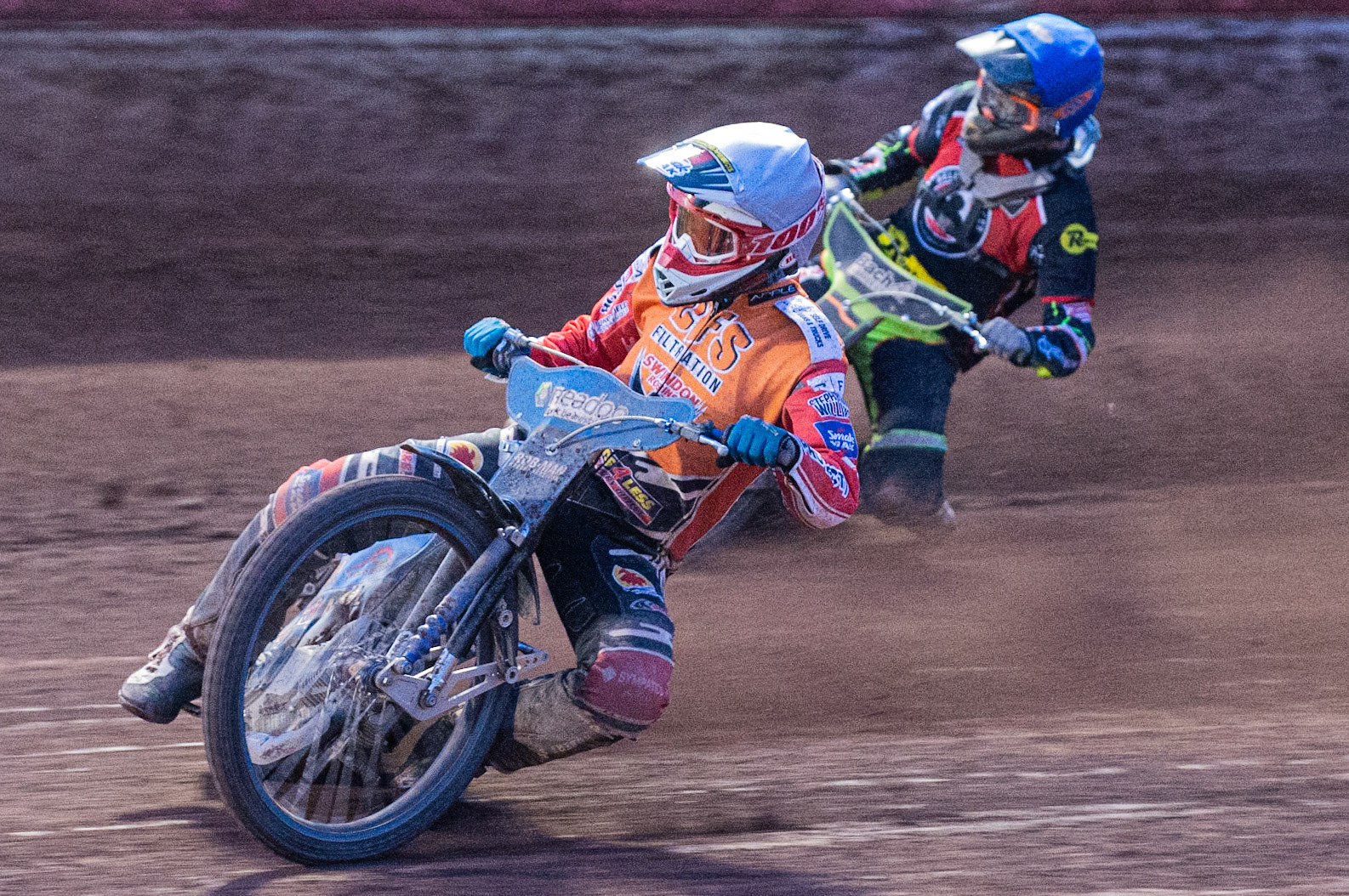 Photo by Ian Charles

Tobias Musielak  (White) leads Jaimon Lidsey  (Blue)


Belle Vue Aces v Swindon Robins, British Speedway Premiership, Belle Vue National Speedway Stadium, Manchester, Monday 12  August  2019