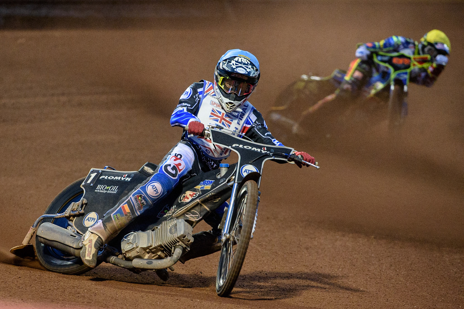MANCHESTER, UK. AUGUST 16TH   Dan Bewley (Blue) leads Anders Rowe  (Yellow) during the Sports Insure British Speedway Finals at the National Speedway Stadium, Manchester on Monday 16th August 2021. (Credit: Ian Charles | MI News)