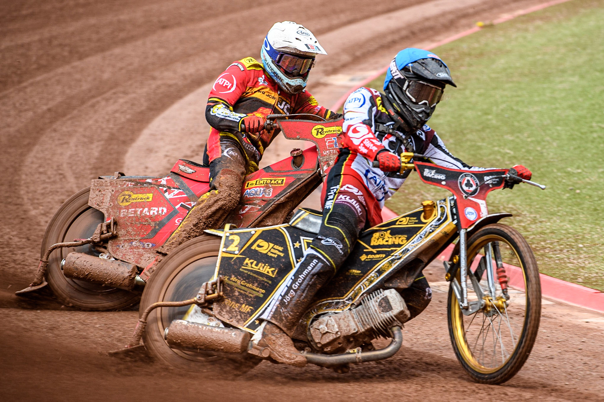 Norick Blodorn  (Blue) leads Max Fricke  (White) during the SGB Premiership match between Belle Vue Aces and Leicester Lions at the National Speedway Stadium, Manchester on Monday 1st May 2023. (Photo: Ian Charles | MI News)