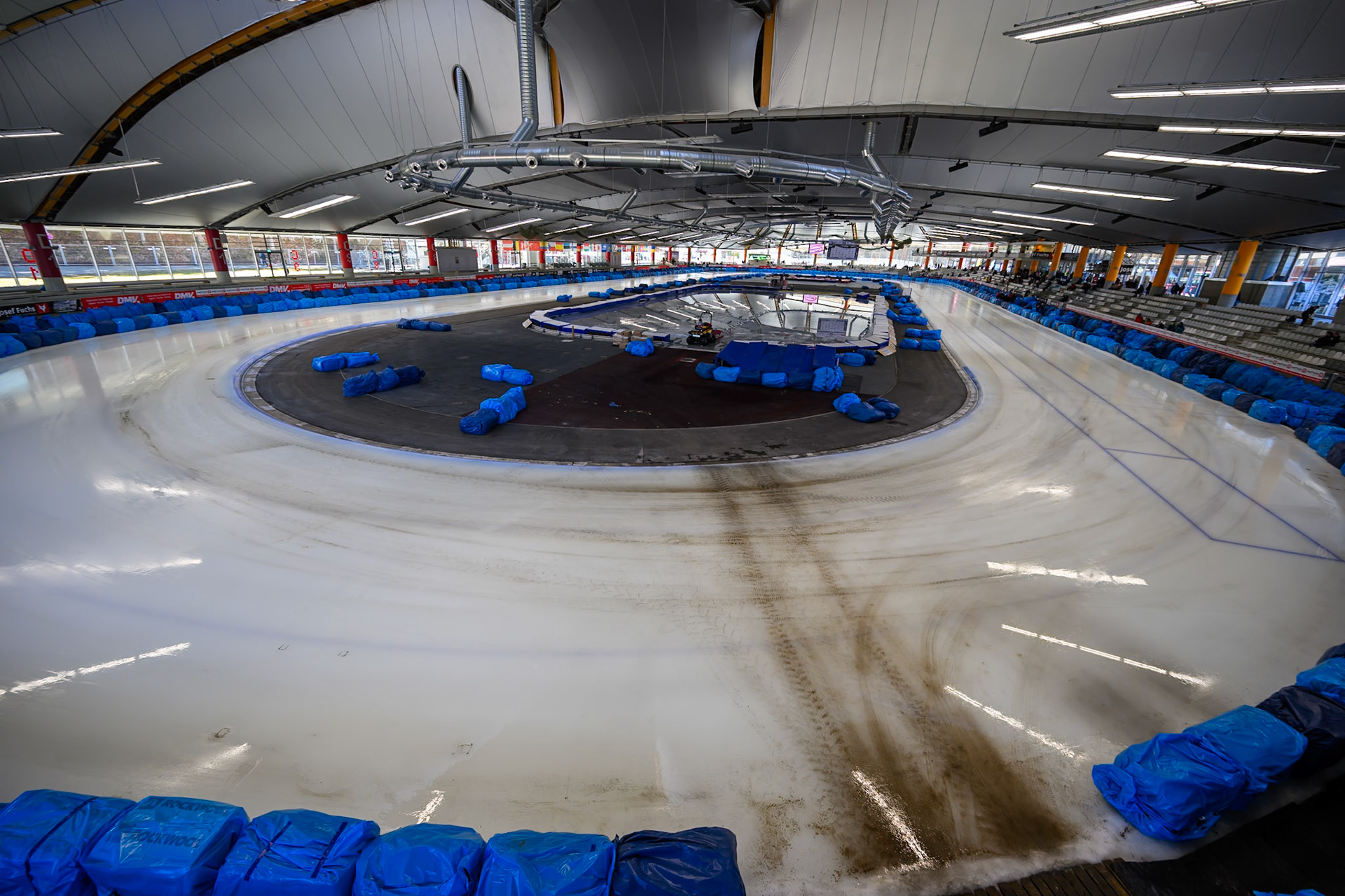 General view of the stadium during Practice for the Ice Speedway Gladiators World Championship Finals at Max-Aicher-Arena, Inzell on Friday 13th March 2026. (Photo: Ian Charles | MI News)