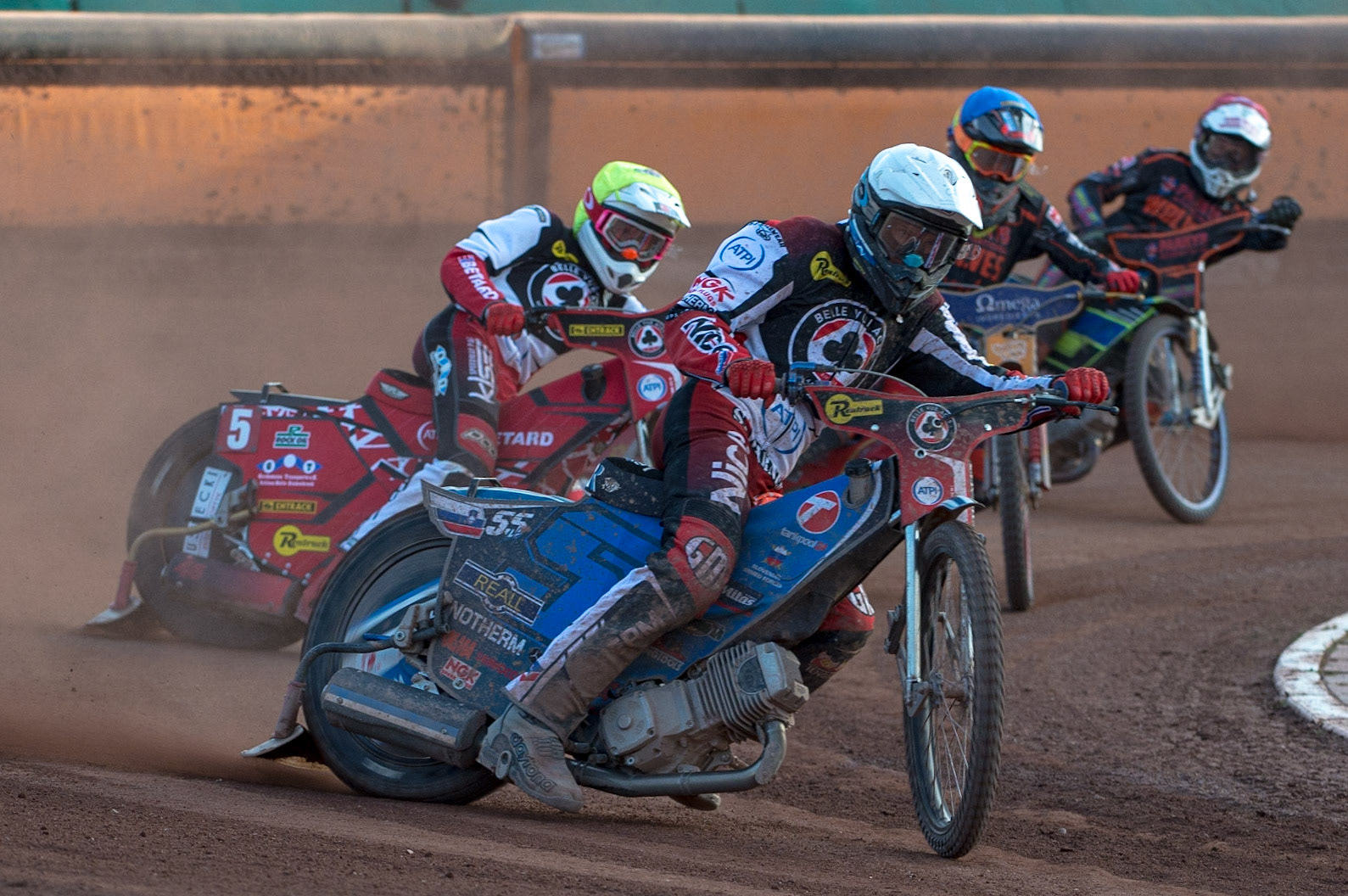 WOLVERHAMPTON, UK. JUN 20TH Matej Zagar  (White) and Max Fricke  (Yellow) go for maximum points over Wolverhampton Parrys International Wolves Drew Kemp (Blue) and Nick Morris  (Red) during the SGB Premiership match between Wolverhampton Wolves and Belle Vue Aces at Monmore Green Stadium, Wolverhampton on Monday 20th June 2022. (Credit: Ian Charles | MI News)