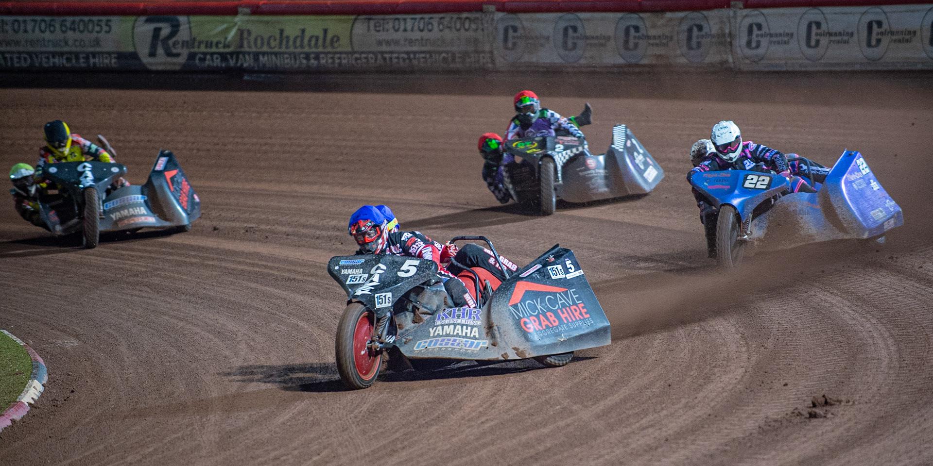 MANCHESTER, ENGLAND Semi Final: Mick Cave & Bradley Steer(5) lead Will Penfold & Ricky Pay(22) Nevill Penfold & Kev Jones(2) and Andy Cossar & Gareth Williams(72) during the  ACU Sidecar Speedway Manchester Masters,  Belle Vue National Speedway Stadium, Manchester Saturday 12 October 2019 (Credit: Ian Charles | MI News)