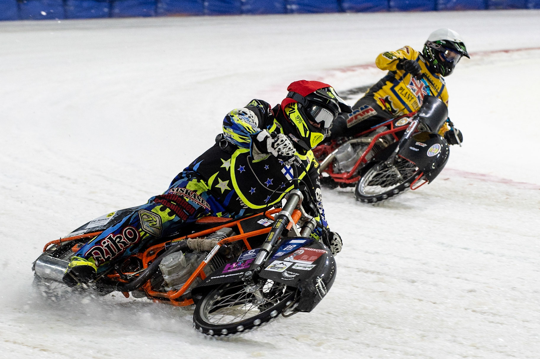 Photo: Ian Charles

Jani Koivula (Red) outside Robert Irving (White)

Roelof Thijs Bokaal, Ice Rink Thialf, Heerenveen, Netherlands Friday  29  March  2019