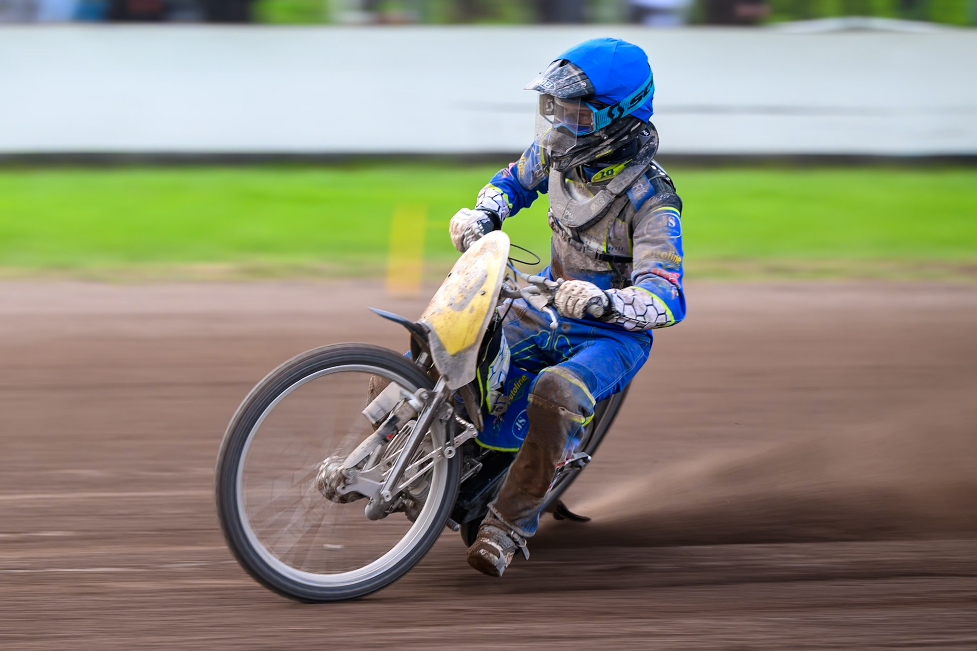 William Kruit (19) of The Netherlands in action during the FIM Long Track World Championship Final 4, at the Speed Centre Roden, Netherlands on Sunday 21st September 2025. (Photo: Ian Charles | MI News)during the FIM Long Track World Championship Final 4, at the Speed Centre, Roden on Sunday 21st September 2025. (Photo: Ian Charles | MI News)