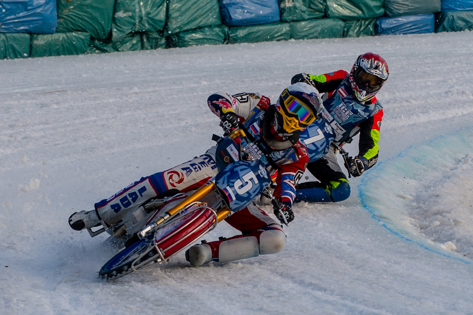BERLIN GERMANY  - March 1  Daniil Ivanov (White) leads Harald Simon (Red)  during the Ice Speedway of Nations at the Horst-Dohm-Eisstadion, Berlin,  on Sunday 1 March 2020. (Credit: Ian Charles | MI News)