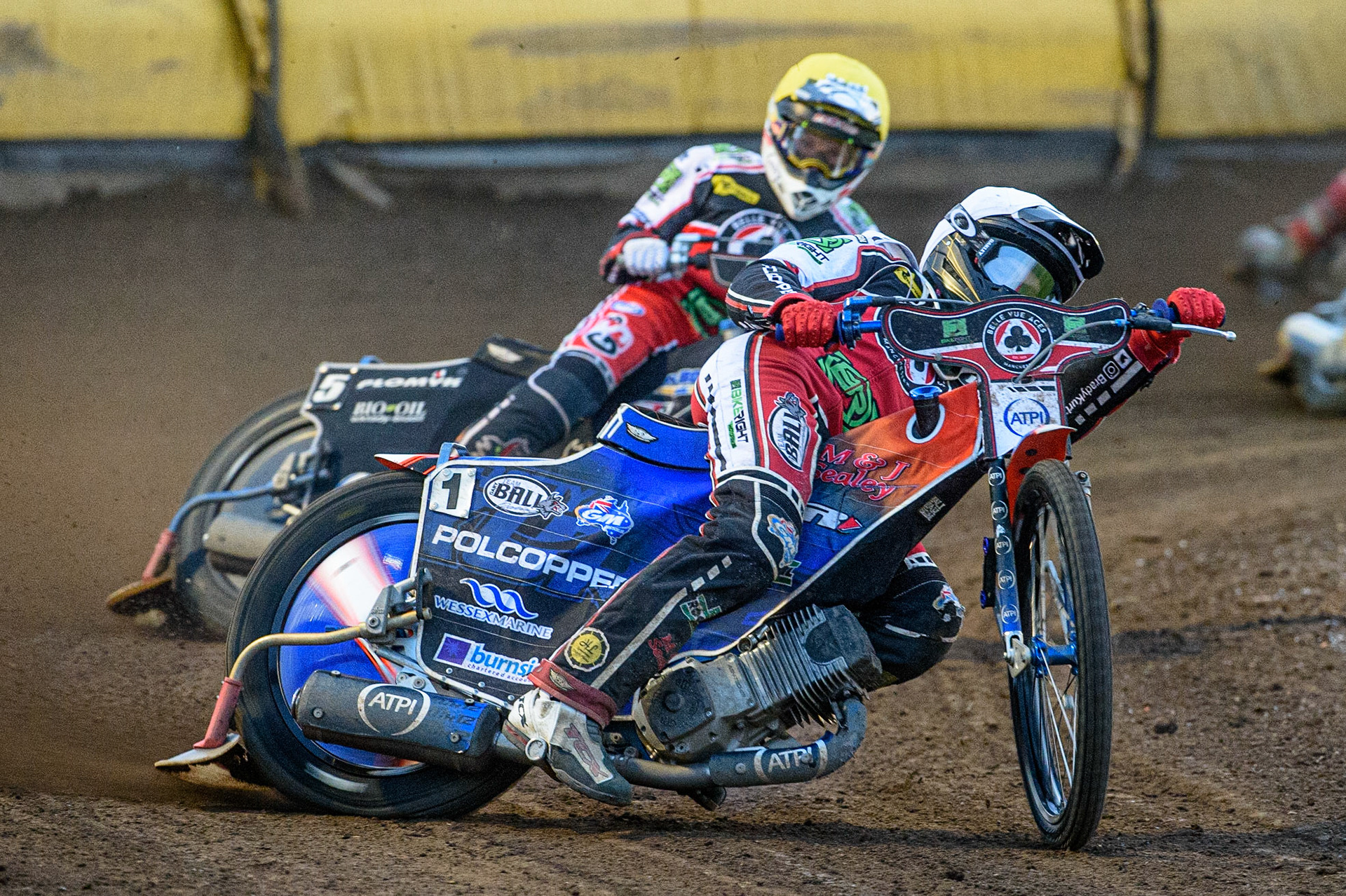 PETERBOROUGH, UK. JULY 19TH Brady Kurtz (White) and Dan Bewley (Yellow) go for maximum points during the SGB Premiership match between Peterborough and Belle Vue Aces at East of England Showground, Peterborough on Monday 19th July 2021. (Credit: Ian Charles | MI News)